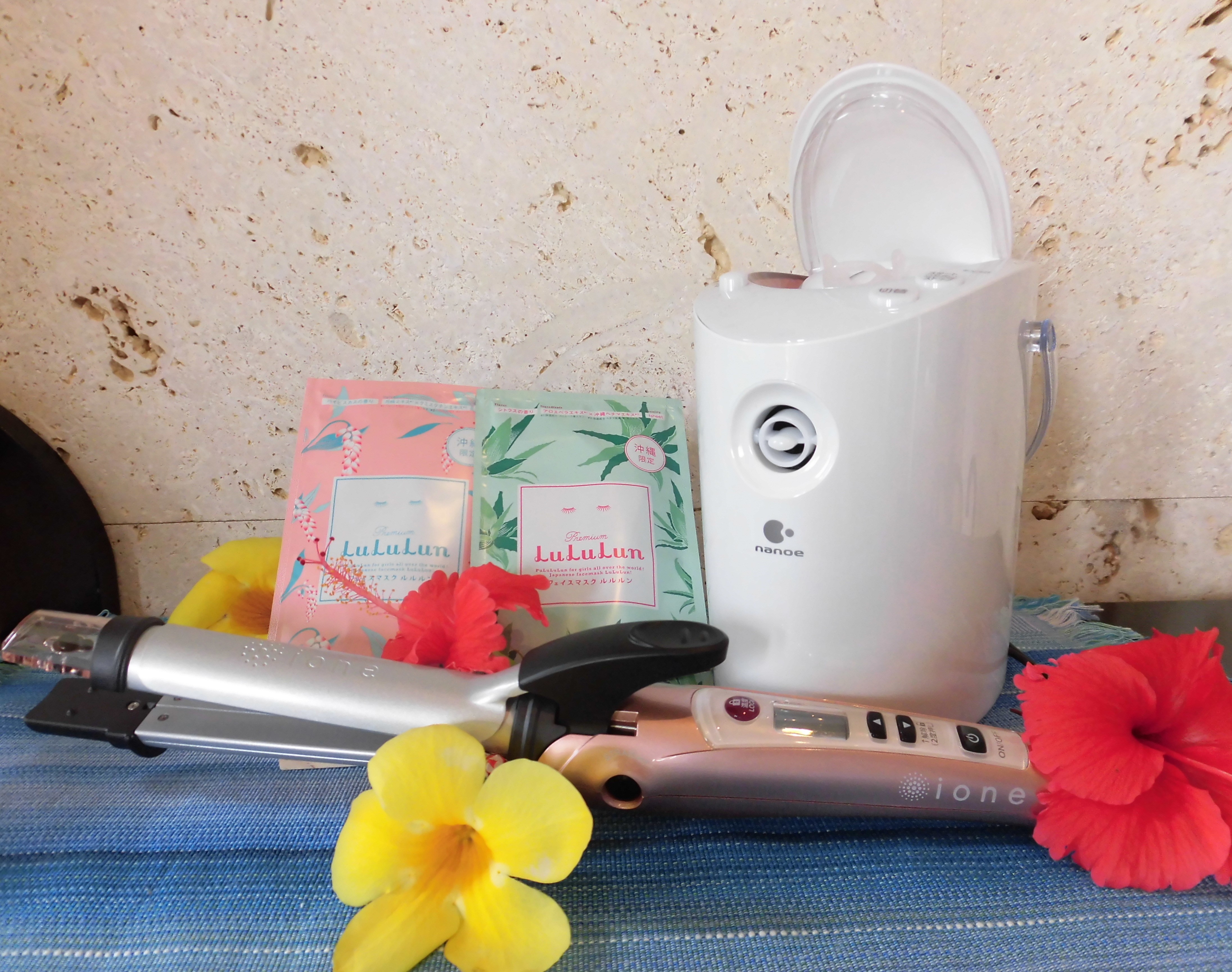 Women's travel accessories