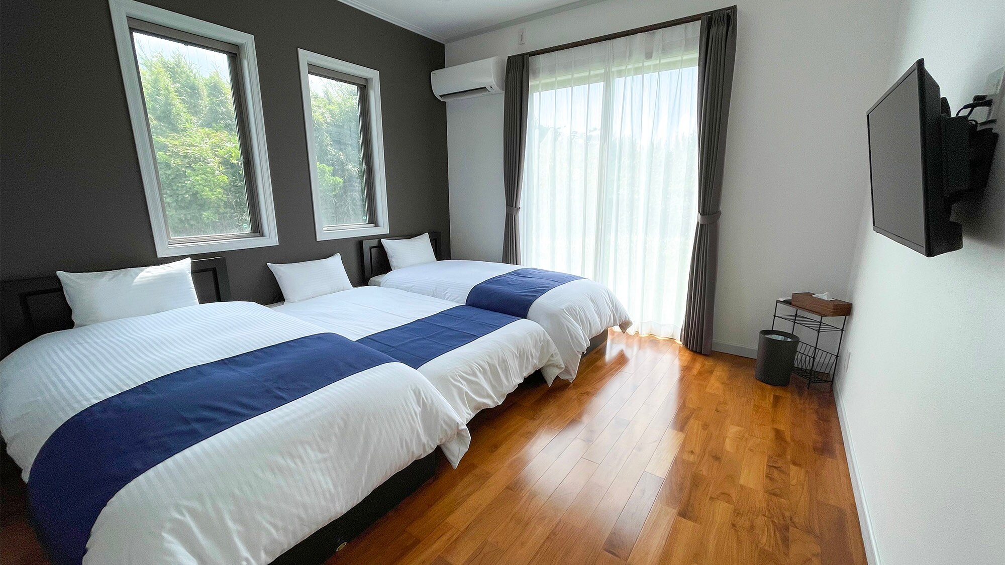 ・【트윈 룸】약 8.5 다다미의 침실로, 싱글 침대를 2대 설치