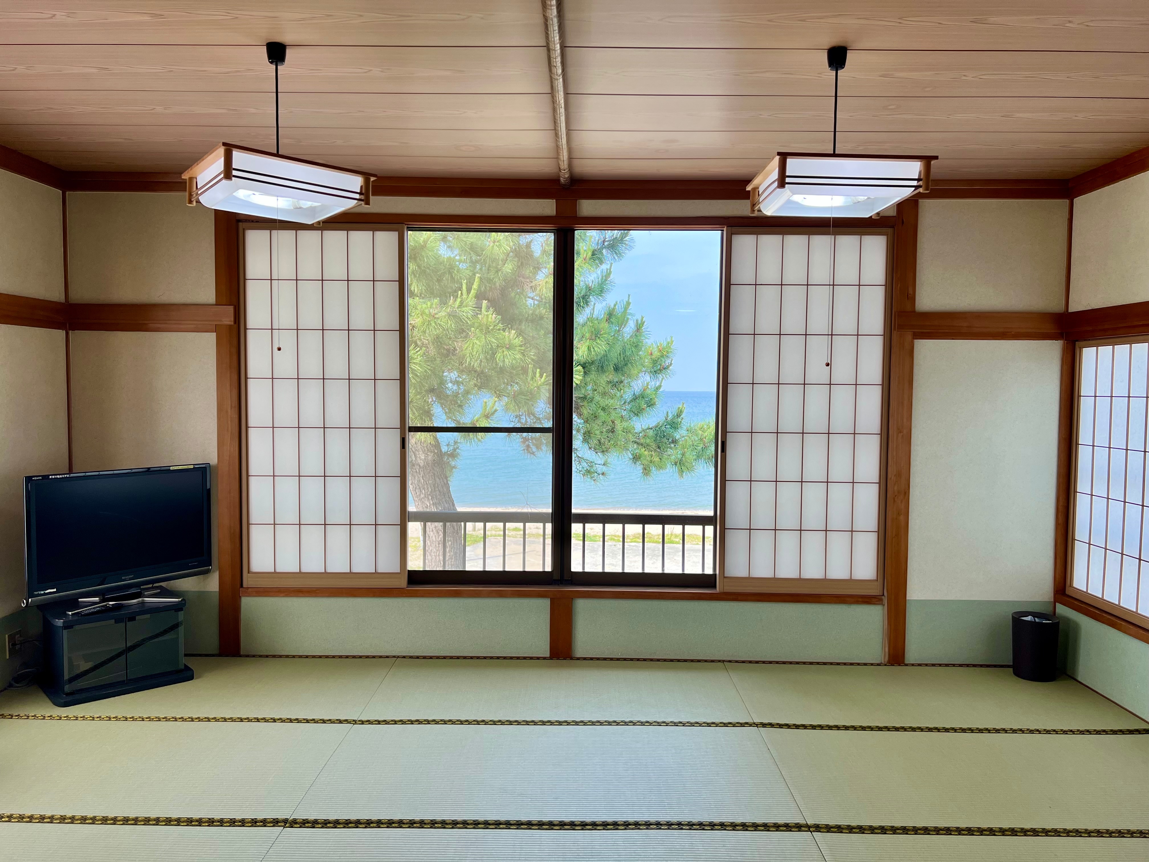 Japanese-style room
