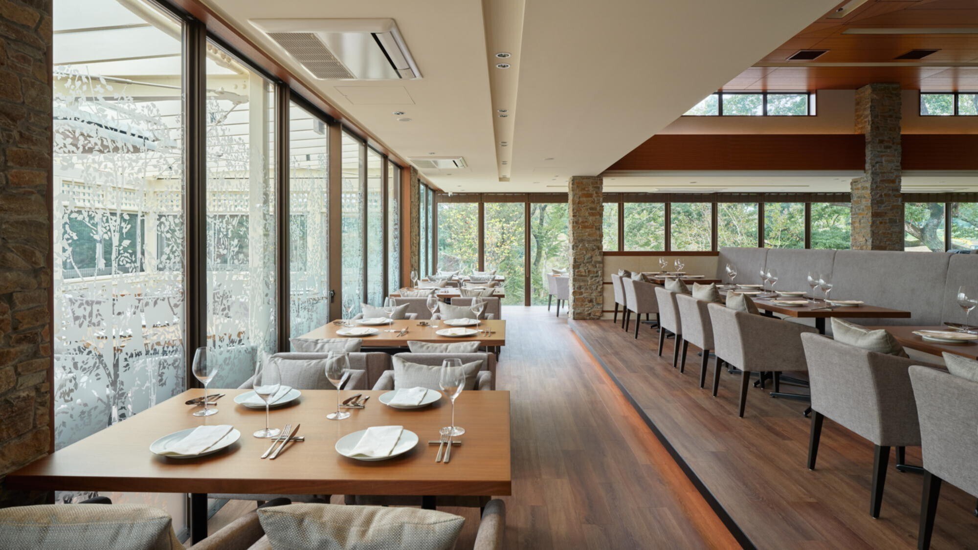 [KOYARUZAWA DINING] Dinner and breakfast venue