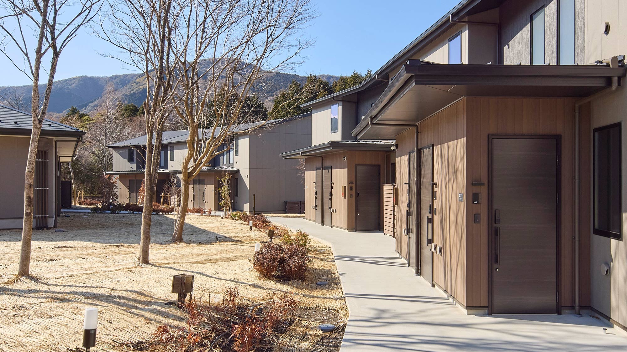 [Exterior] A facility with 20 rooms in a row, with refreshing air.