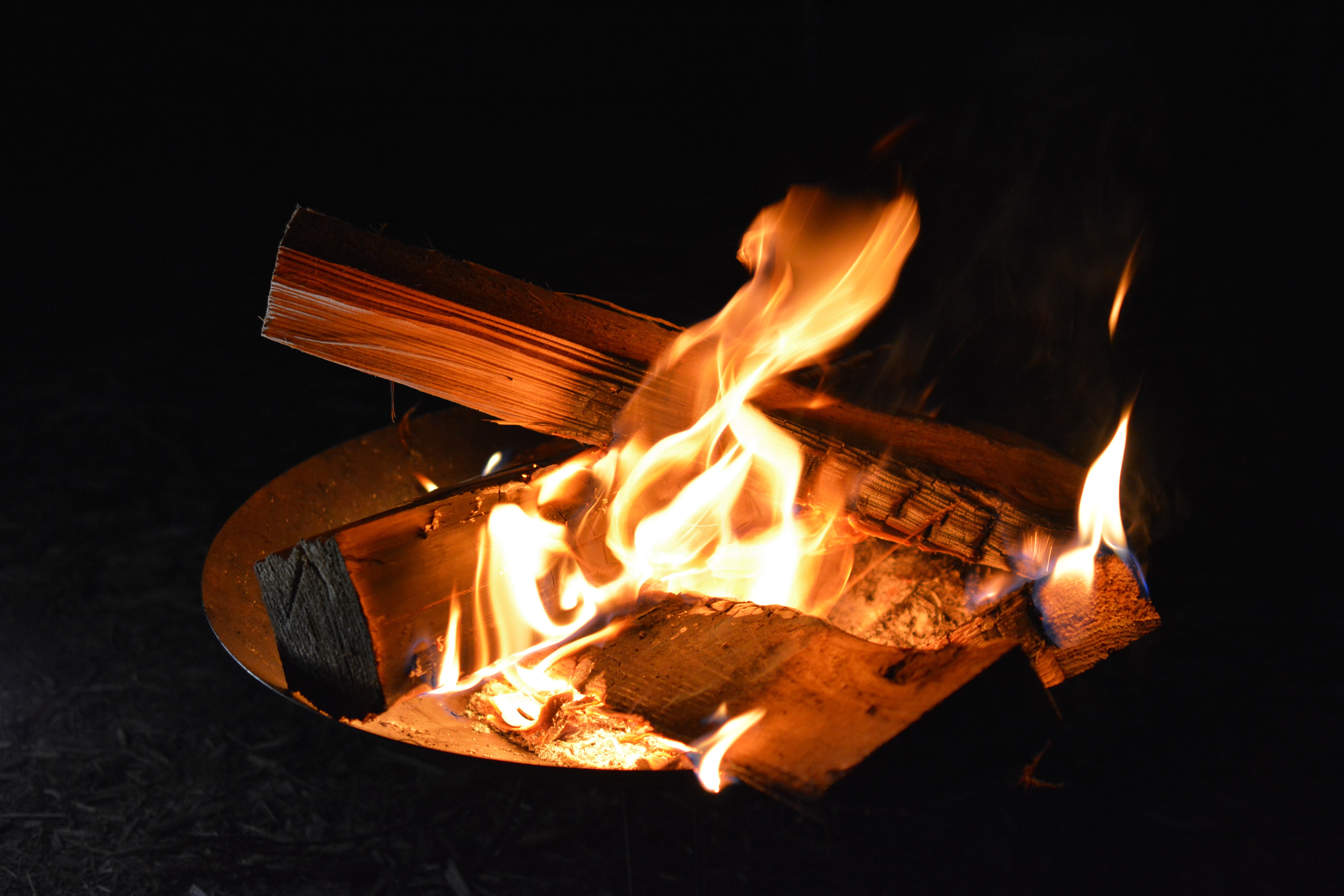 Dedicated fire pit available (photo is for illustrative purposes only)