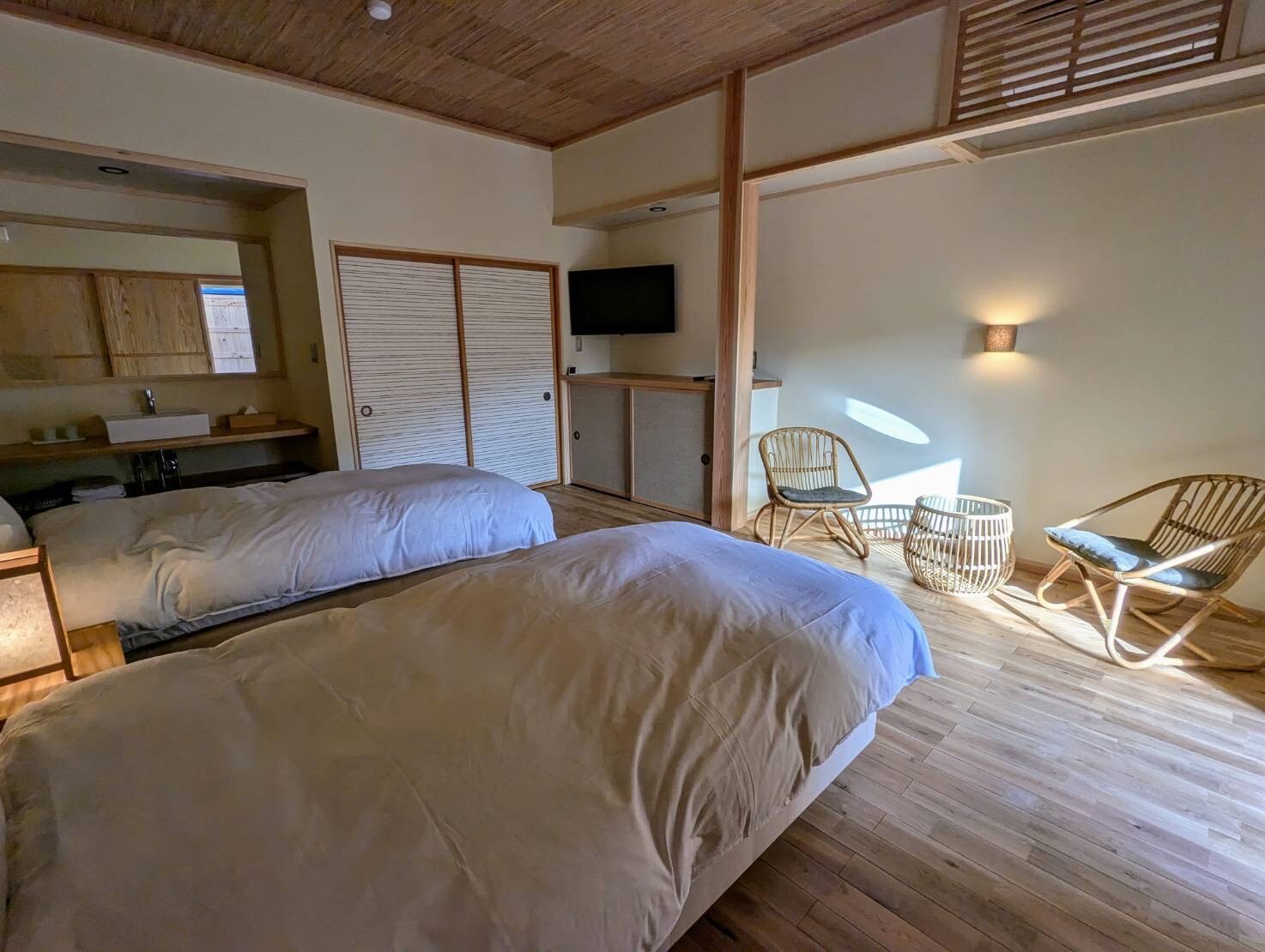 12/31 Renovated guest room - Western-style room ③