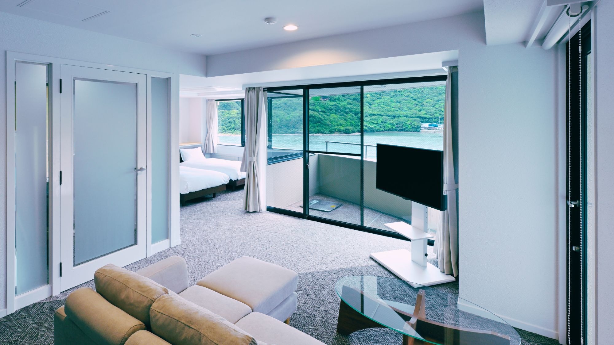 Example of guest room: Standard twin room (801-301) Capacity: 2 people
