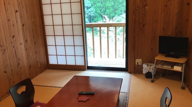 Kamar bergaya Jepang tipe 5,5 tatami