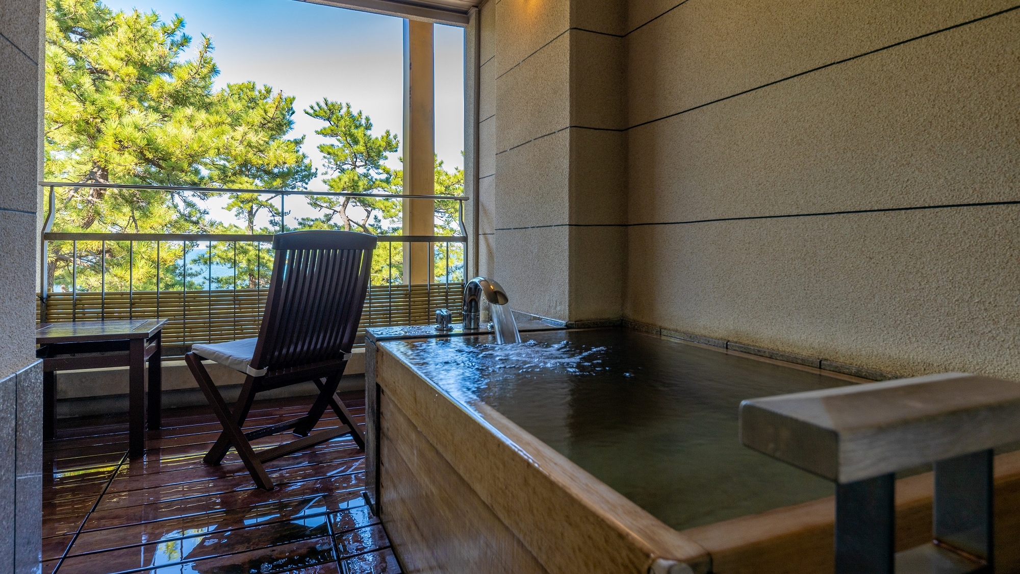 Non-smoking [Room with open-air hot spring bath] Standard with bed ◎ Ocean view