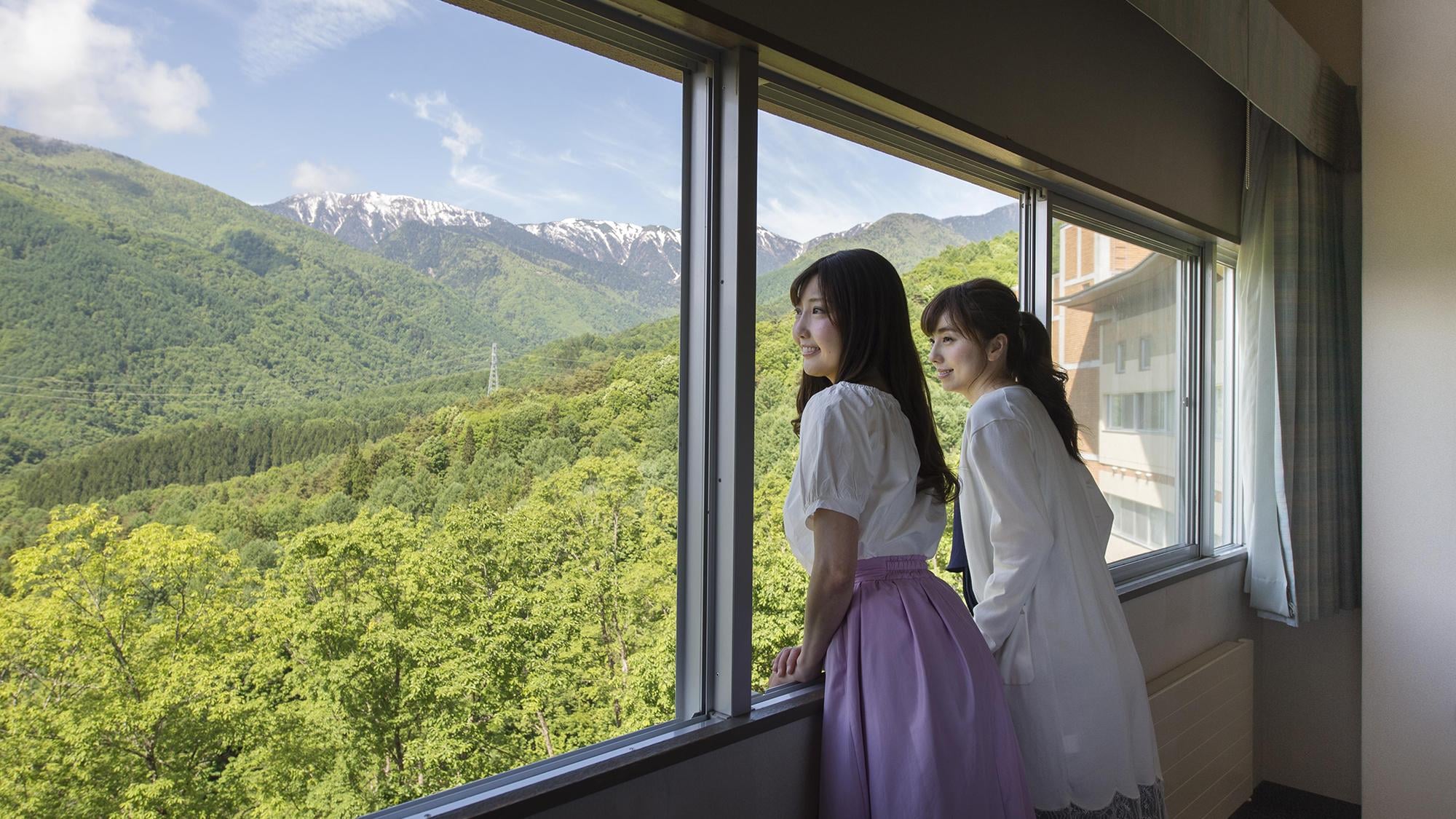 [Alps view twin room with living room] Stay image