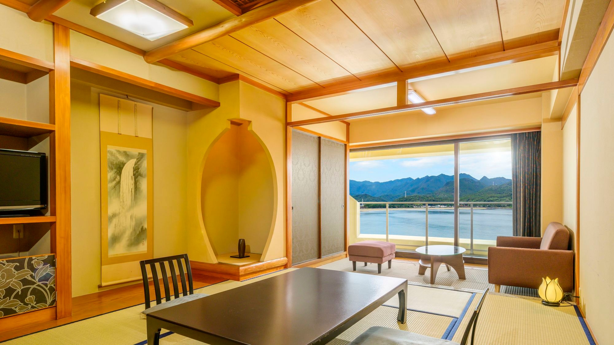 Japanese-style room 10 tatami mats (ocean view)