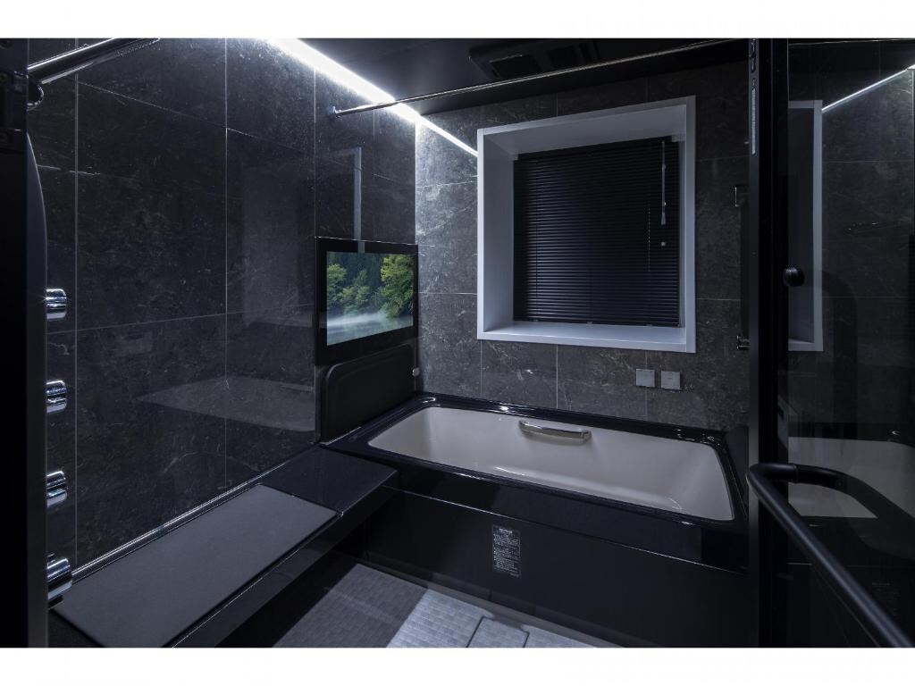 The latest spa baths in guest rooms