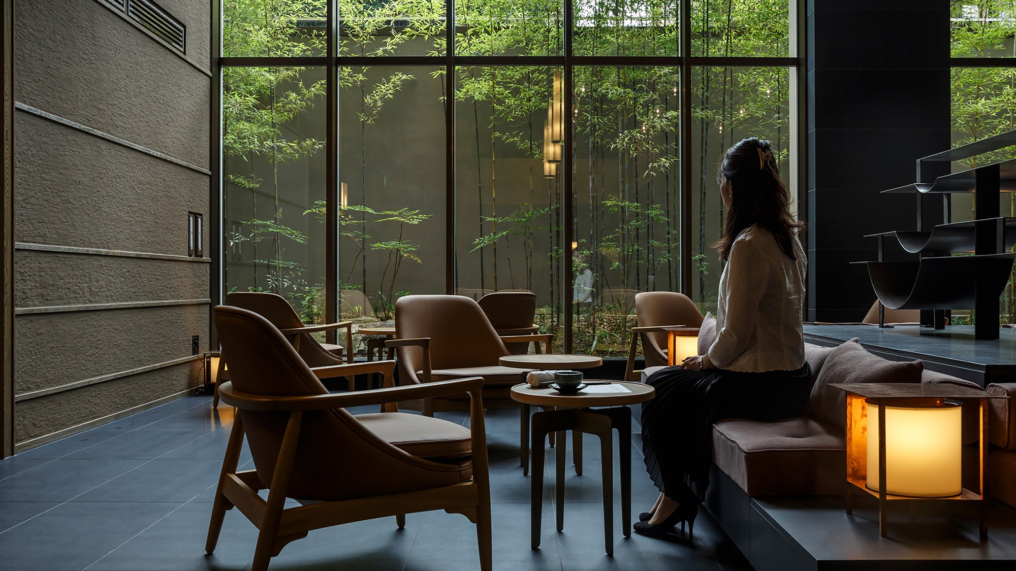 [Lobby] A lobby filled with the hotel's original aromas
