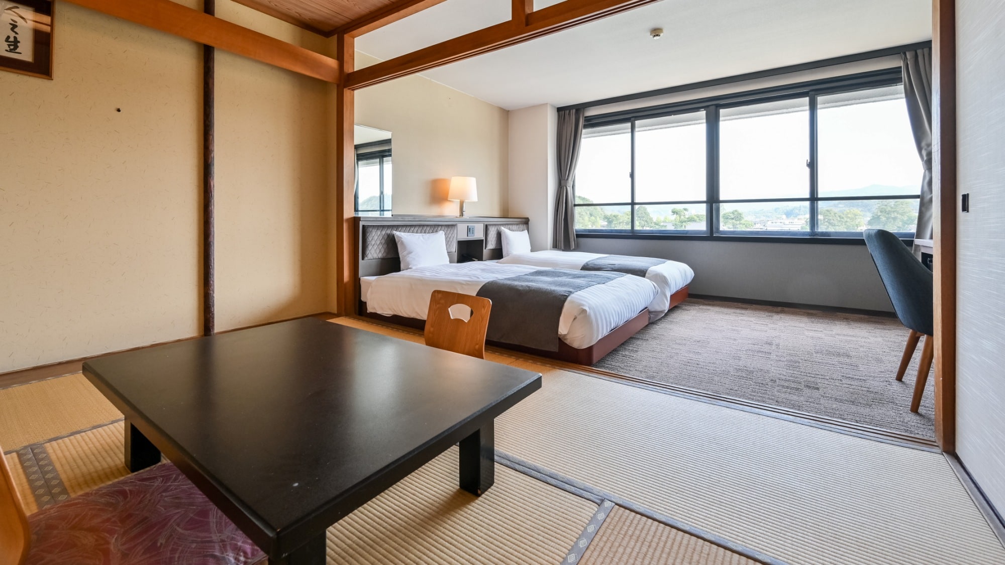 Standard Japanese-Western style room
