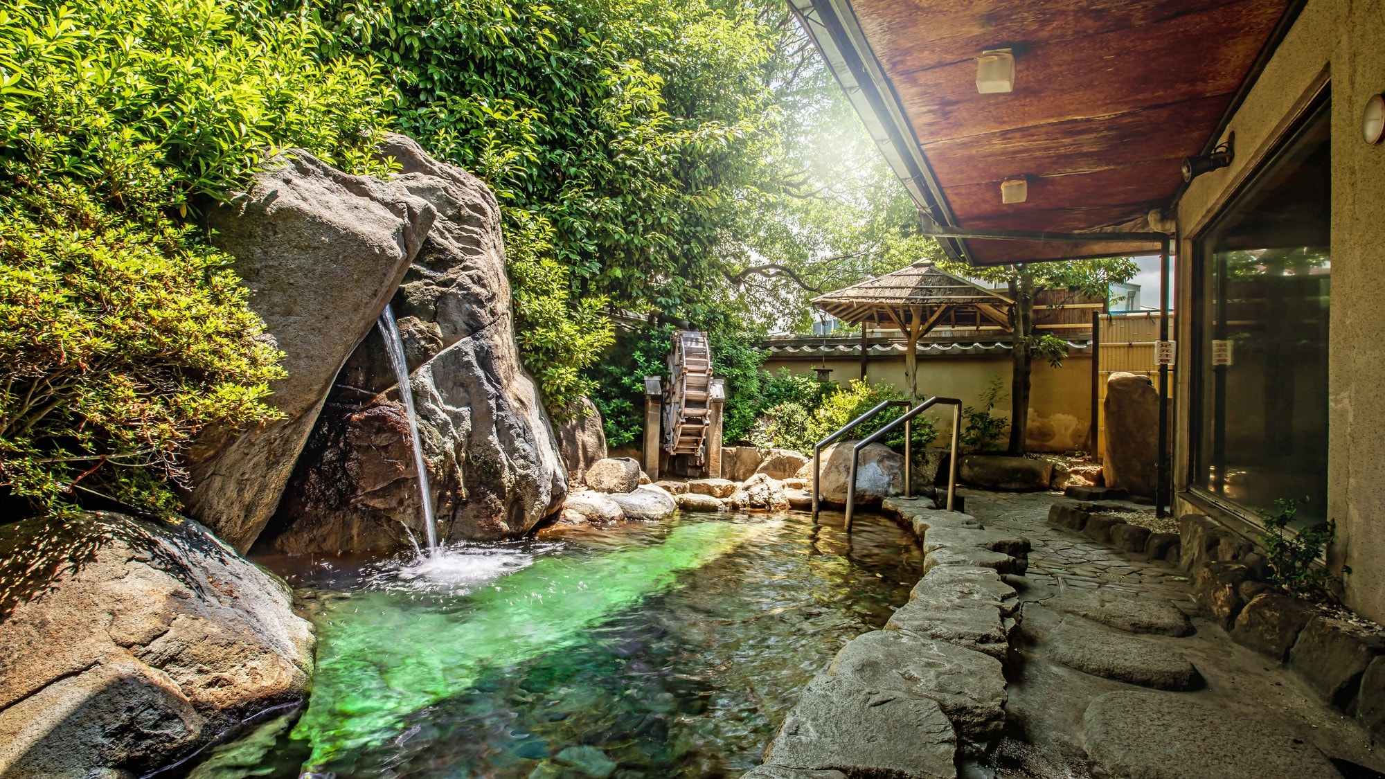 Open-air bath