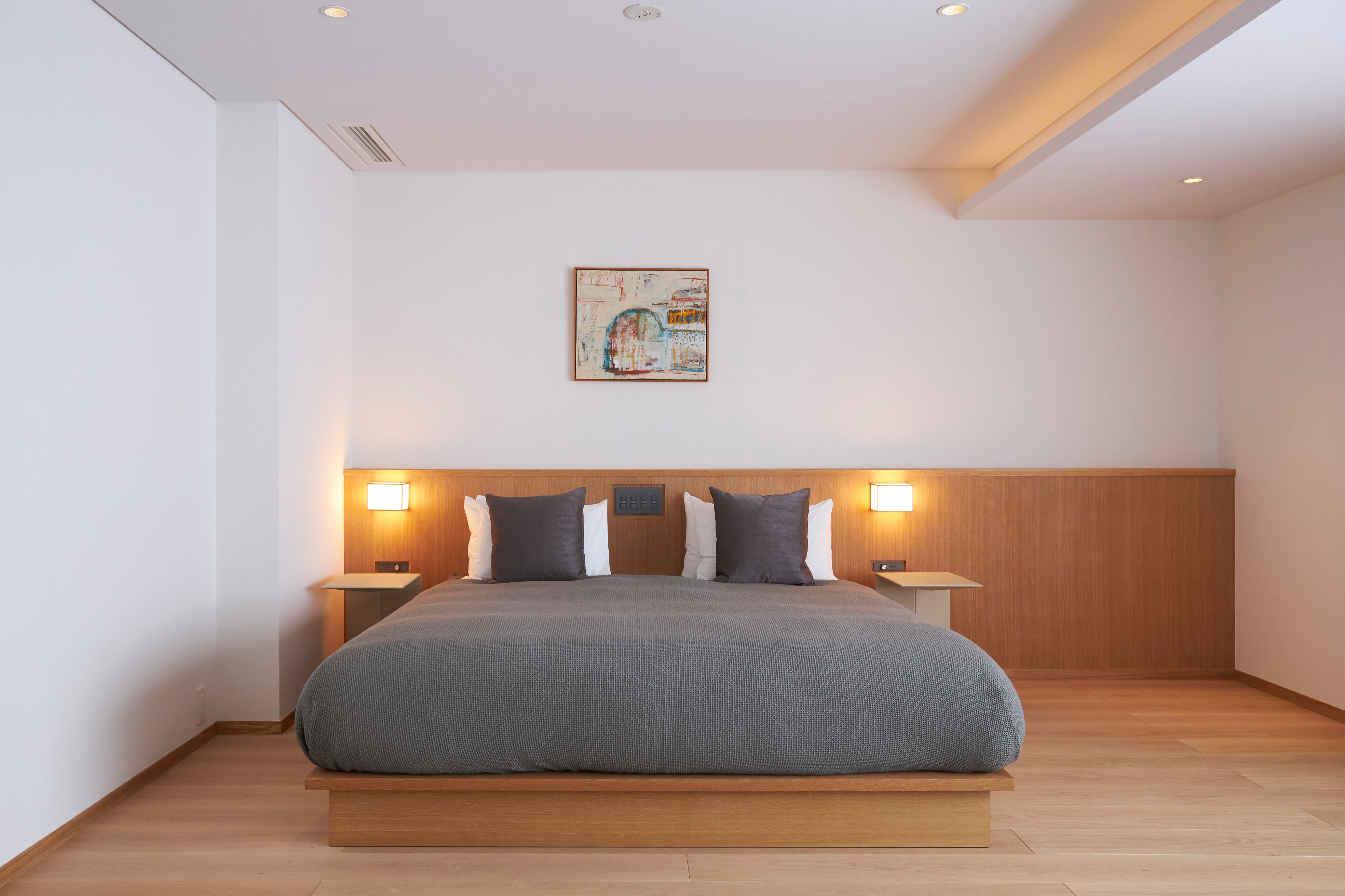 Suite with silver hot spring, king double bed