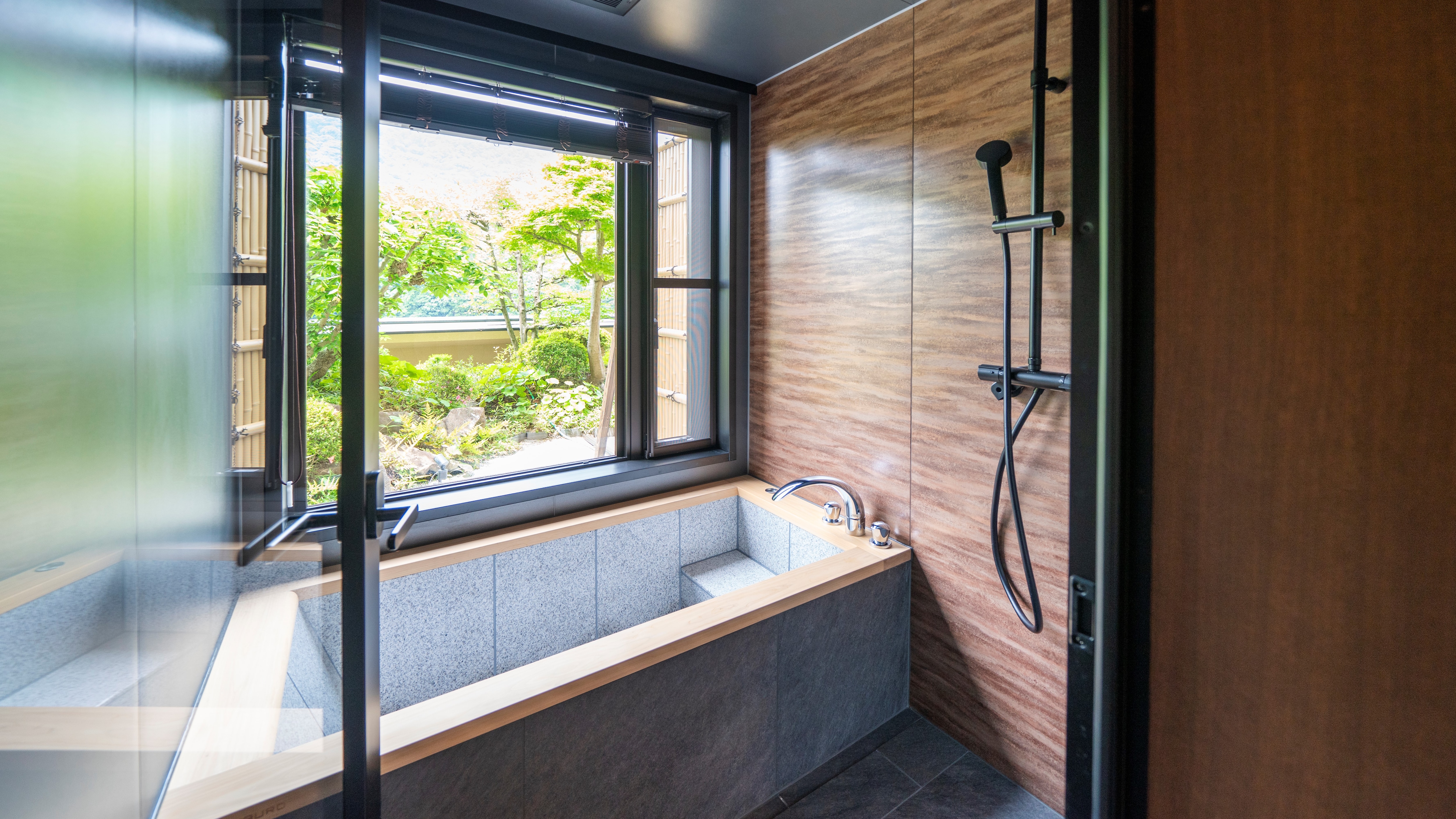 Hitenkan [with TW + terrace garden view bath] garden view bath