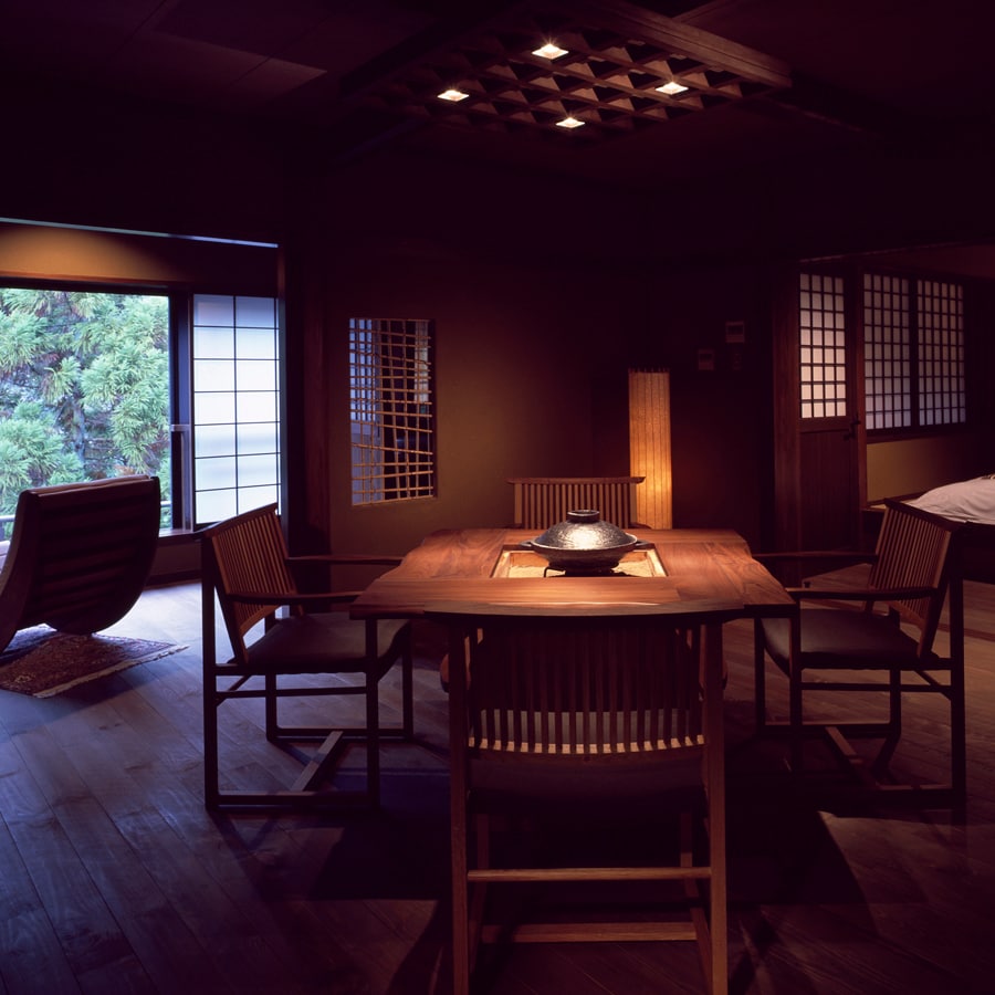 Free-flowing hot springs: Guest rooms with open-air baths "Honami"