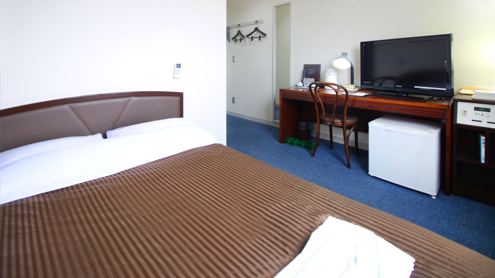 Semi-double room [120cm bed x 1]