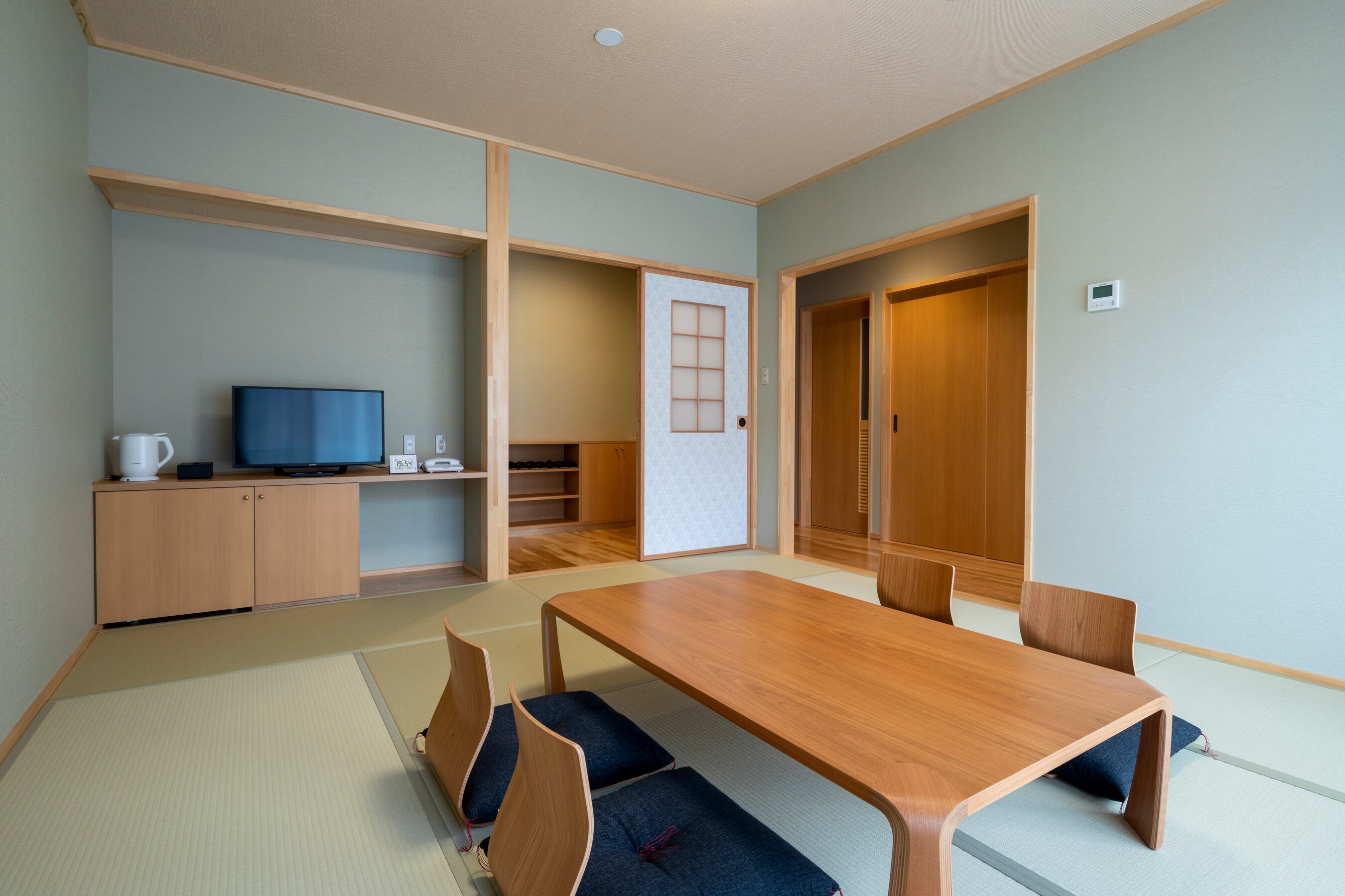 Guest room / Japanese-style room