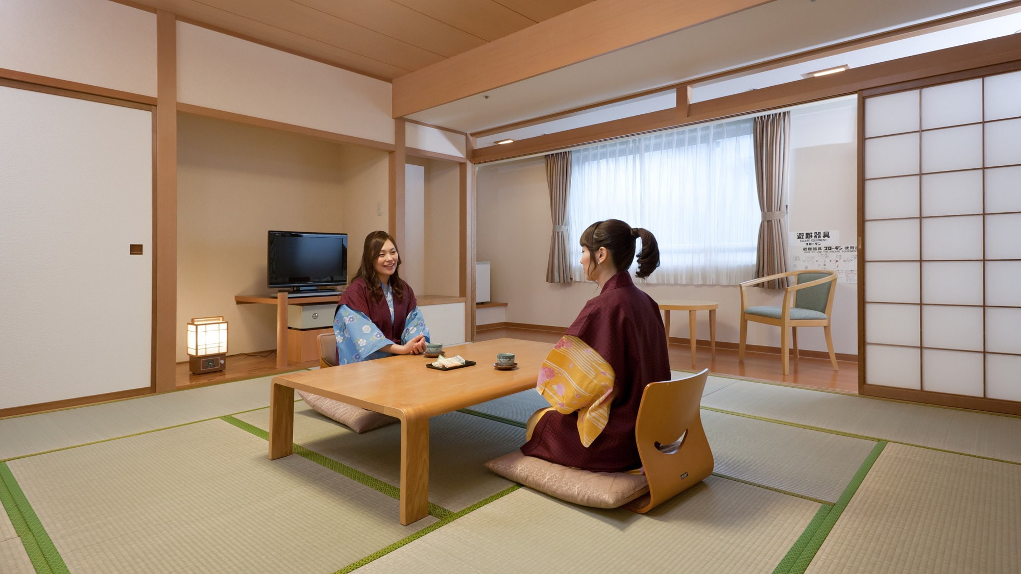 [Main building Japanese-style room 12.5 tatami mats] All Japanese-style rooms have wide edges to give the tatami room an expanse.