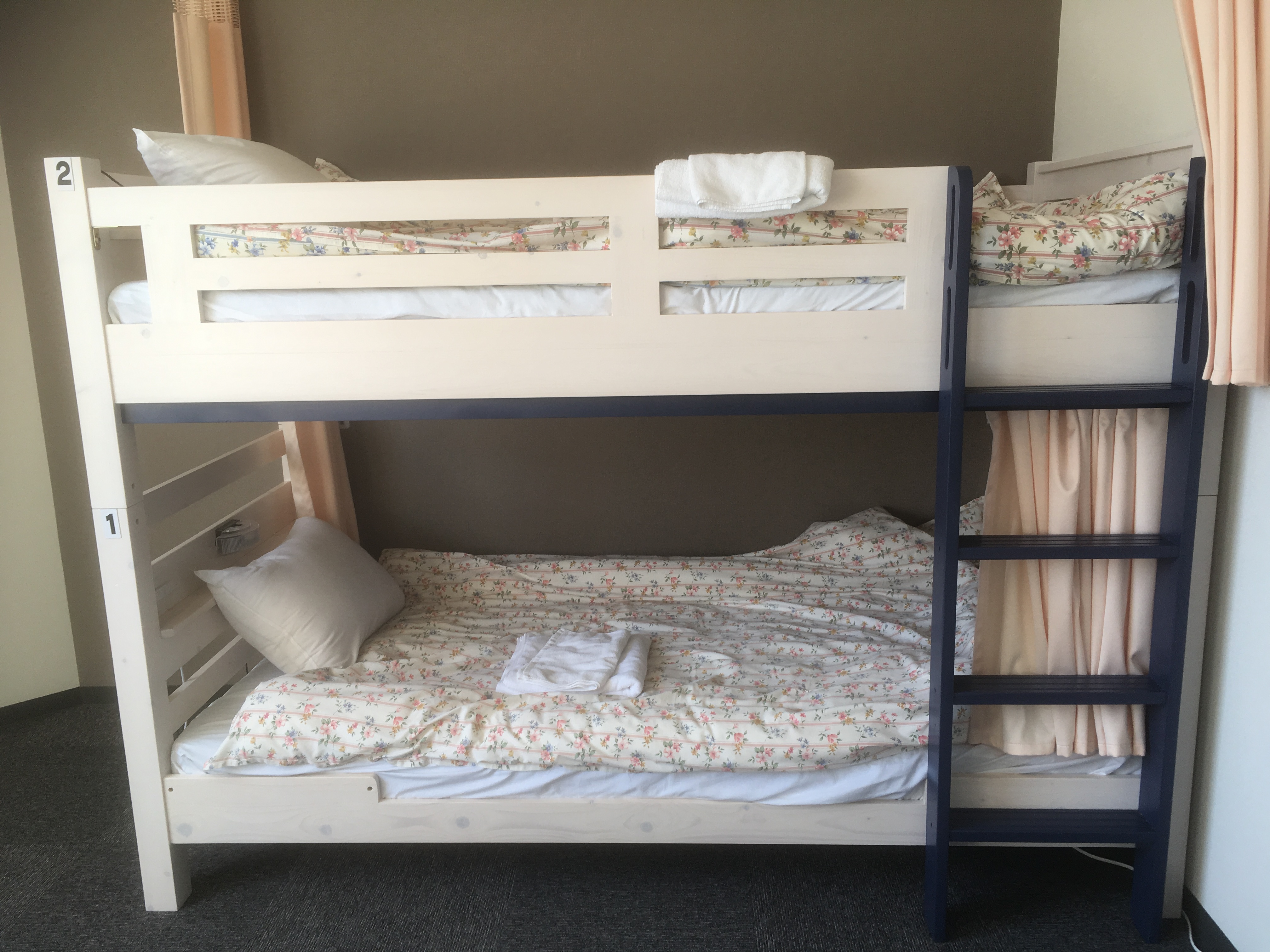 Dormitory style (women only)