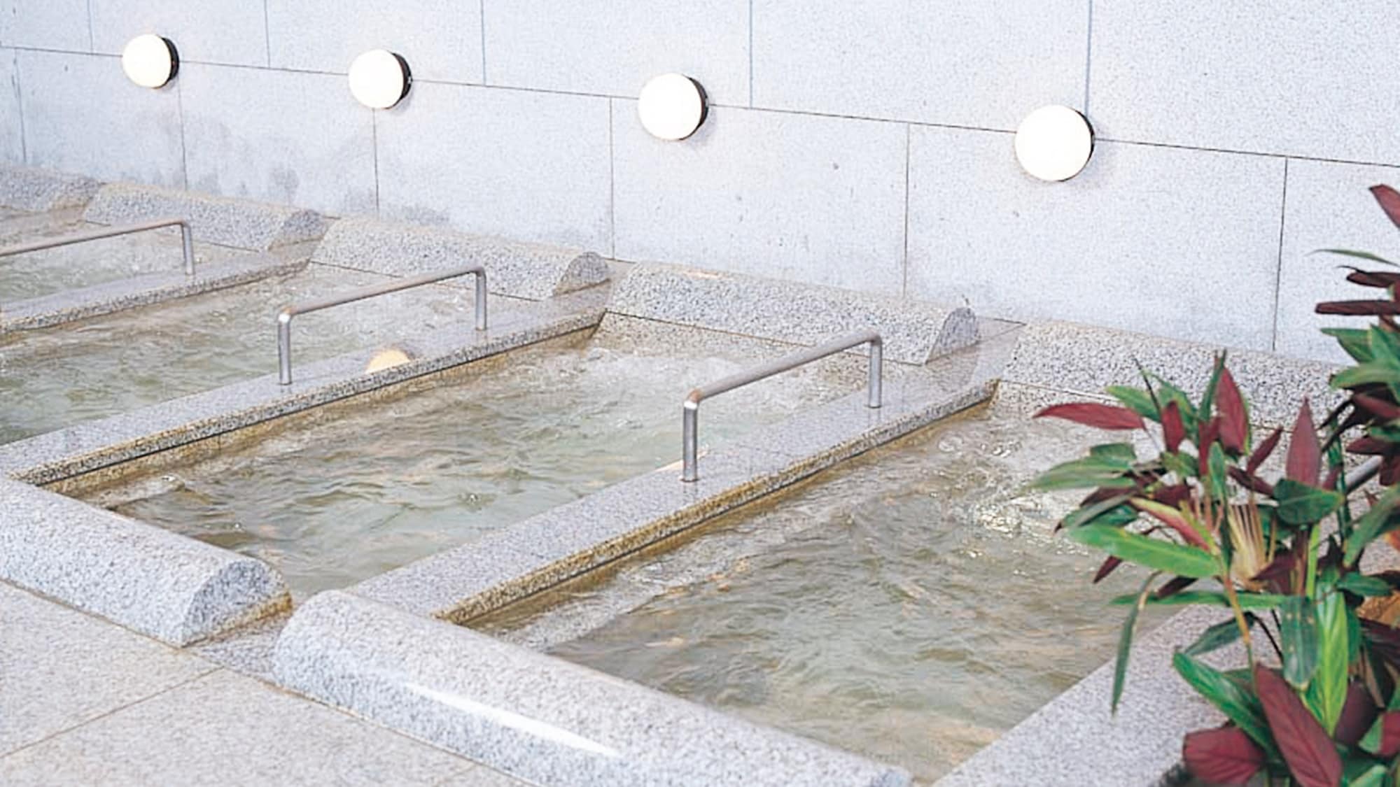 [Lying bath] Relax and release all tension in your body