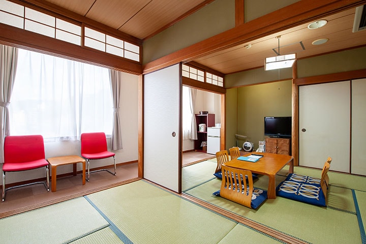 [Ruang bergaya Jepang, 12 tikar tatami]
