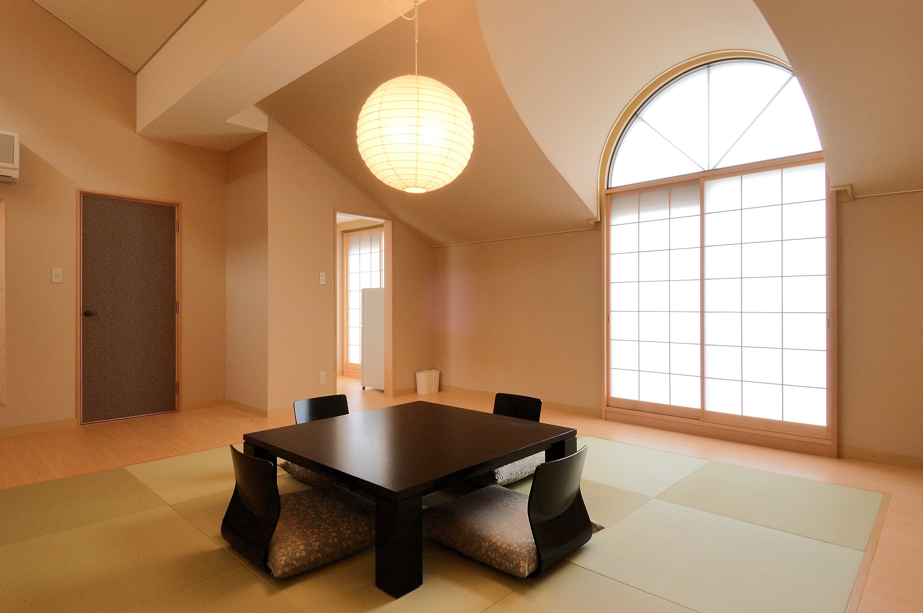 Japanese-style room