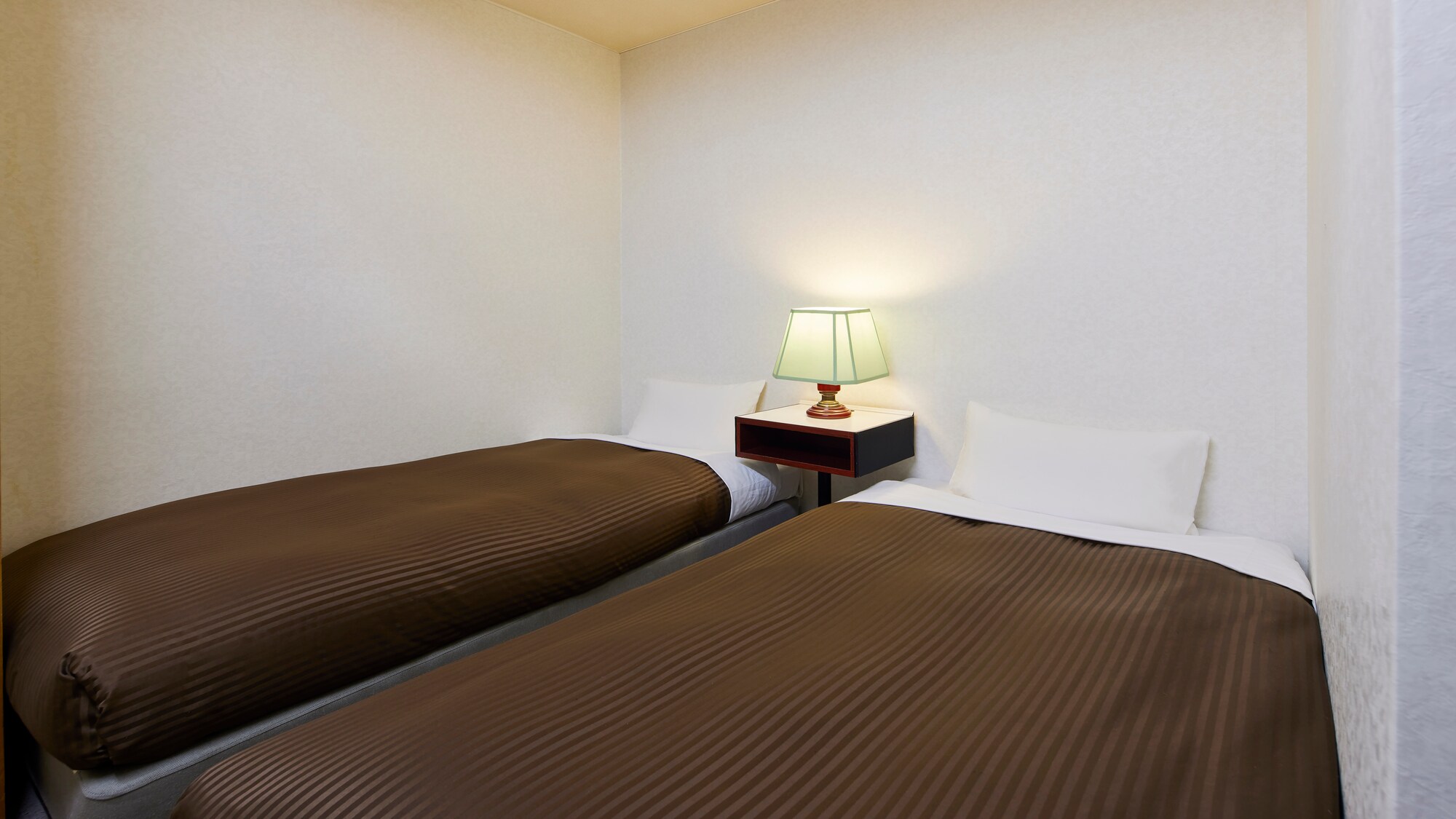 East Wing Family Room: Bedroom