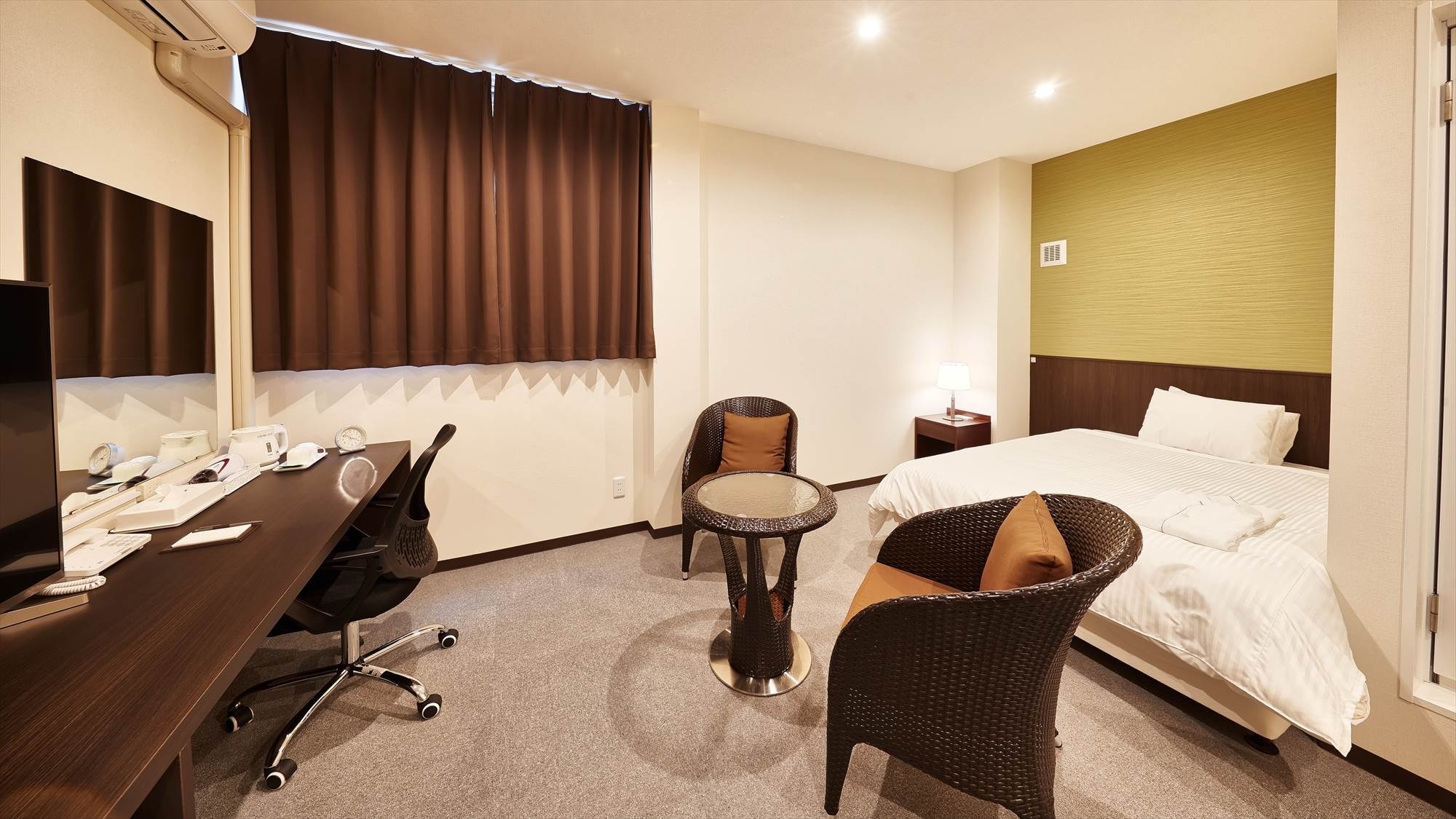 【A double room】