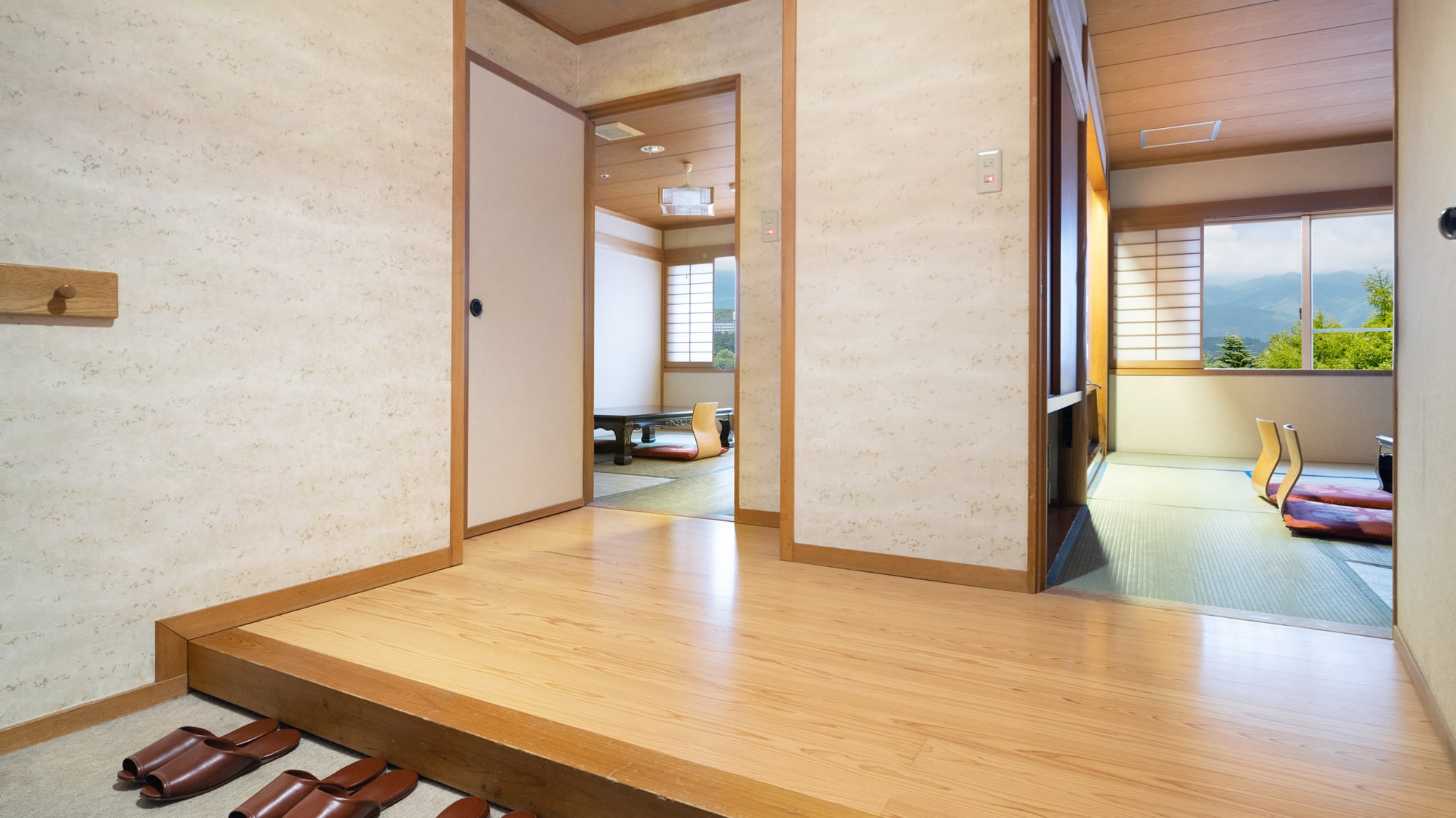 [Kamar bergaya Jepang 10 tikar tatami + 8 tikar tatami] Kamar dengan dua kamar independen bergaya Jepang