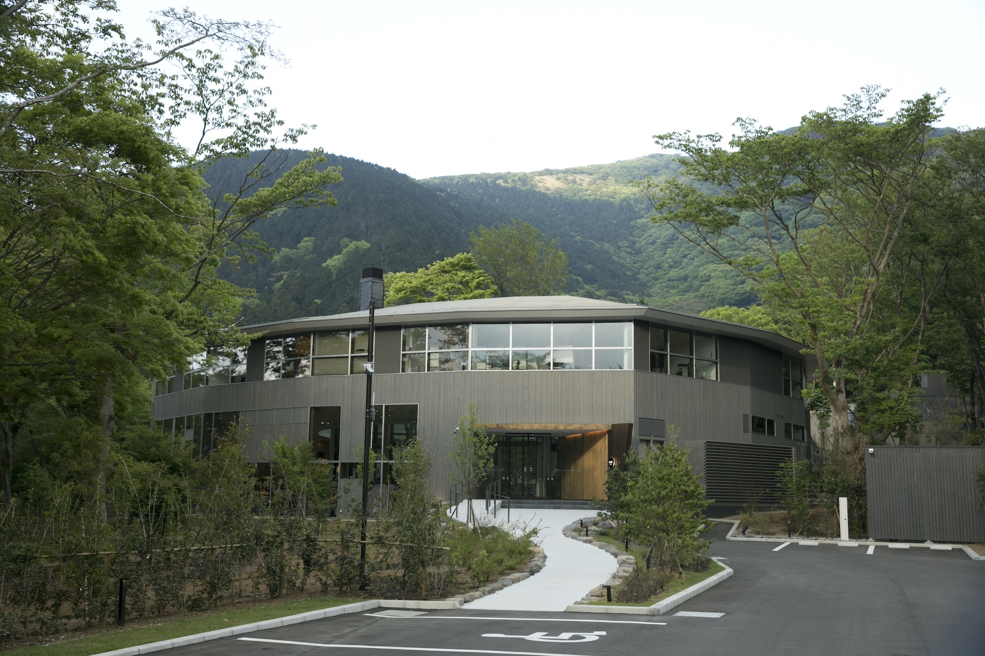 A moment of value co-creation in a camp-style communication space! Lime Resort Hakone