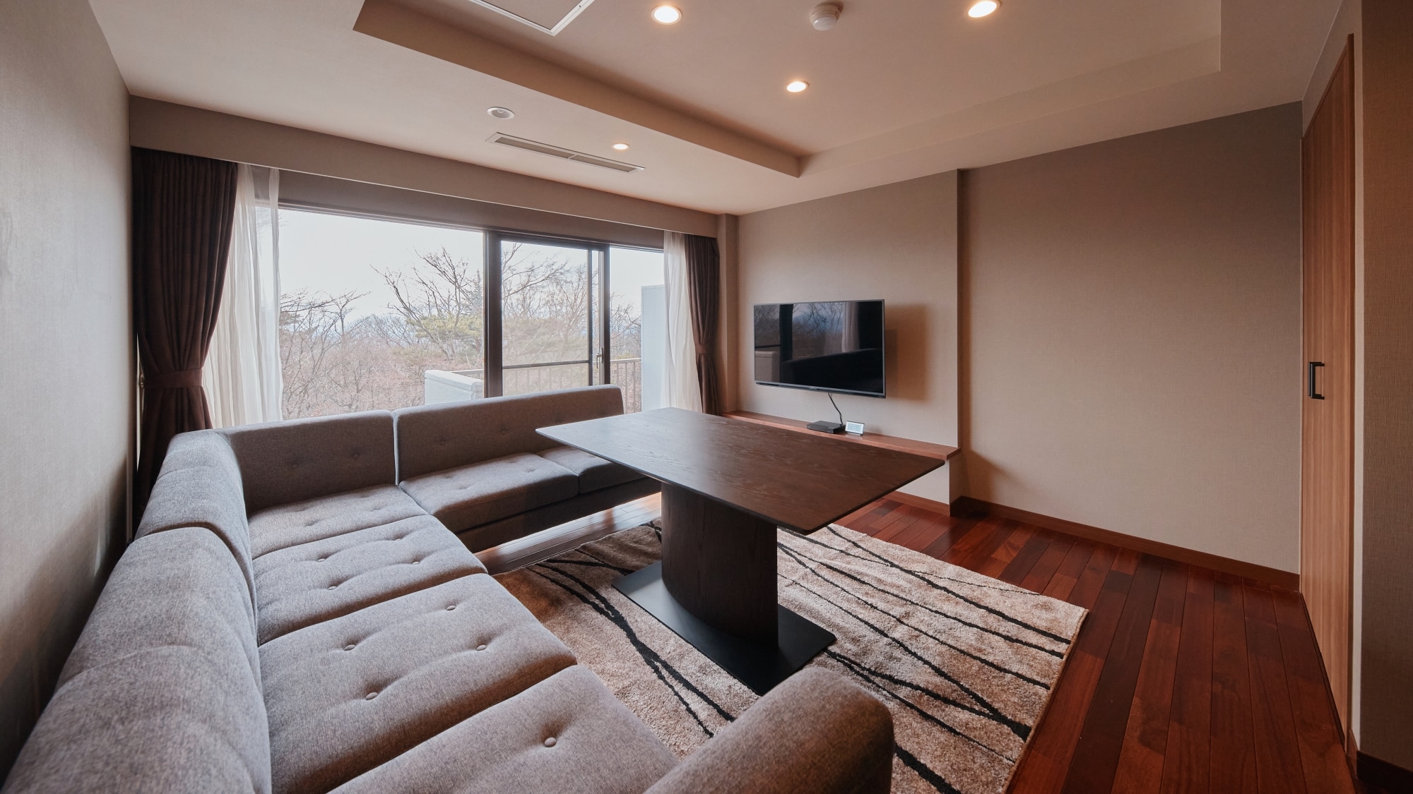 Family condominium type (example)