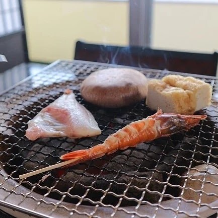 Charcoal grilled food - the savory aroma will double your appetite