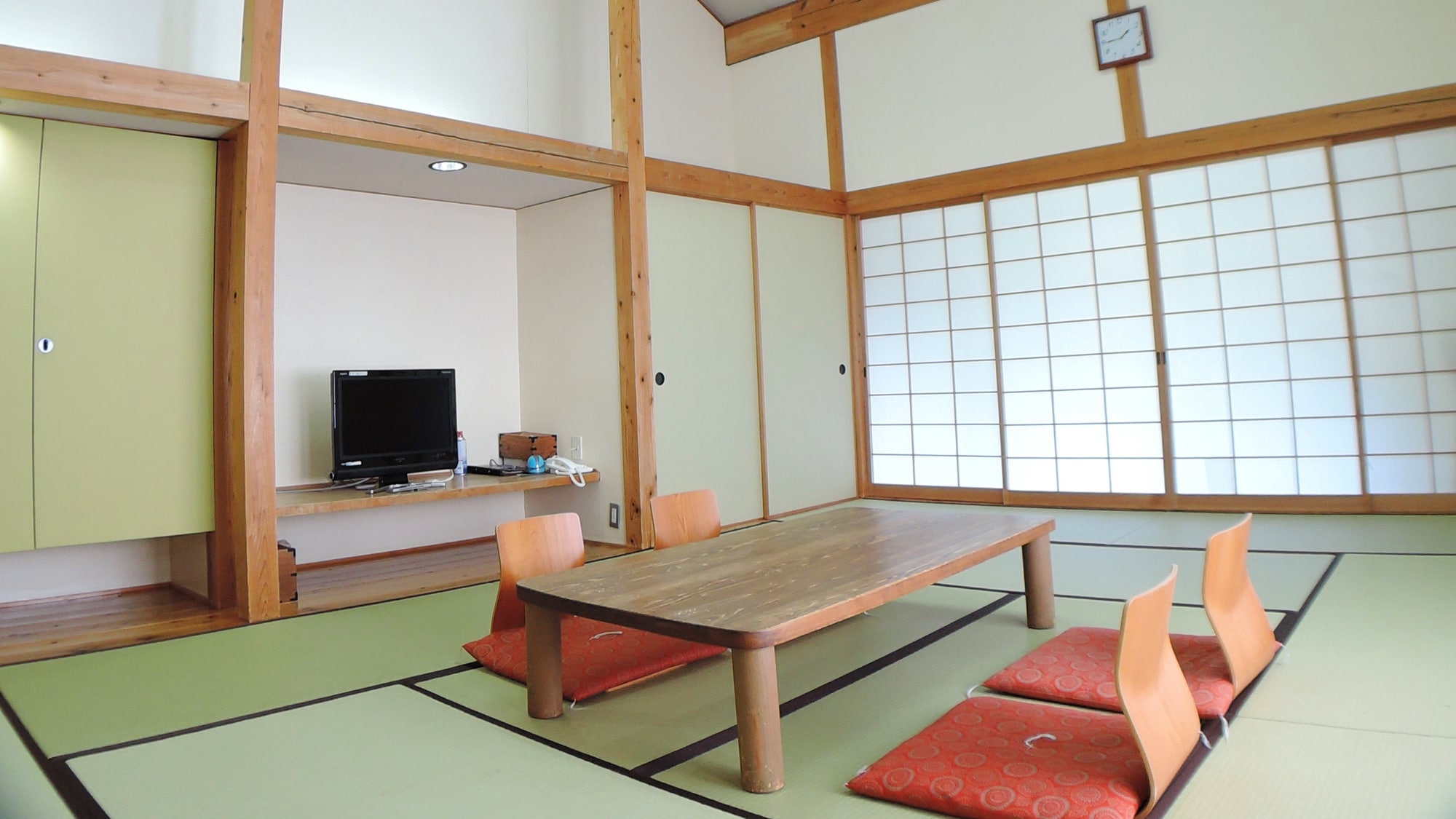 * (Lampiran) Kamar bergaya Jepang dengan loteng, 6 tikar tatami