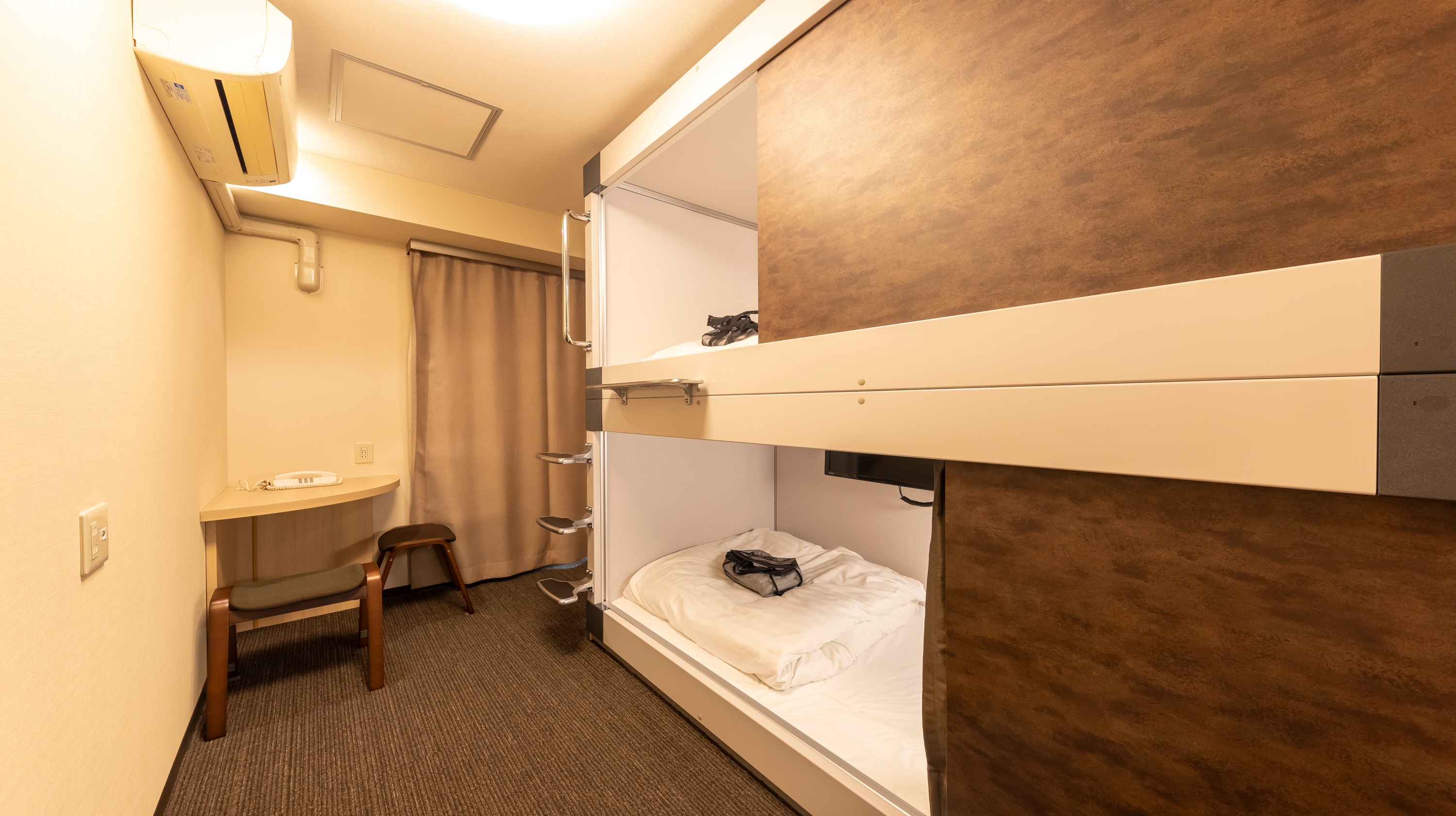 Twin cabin [No smoking] 16 sqm private room bunk bed
