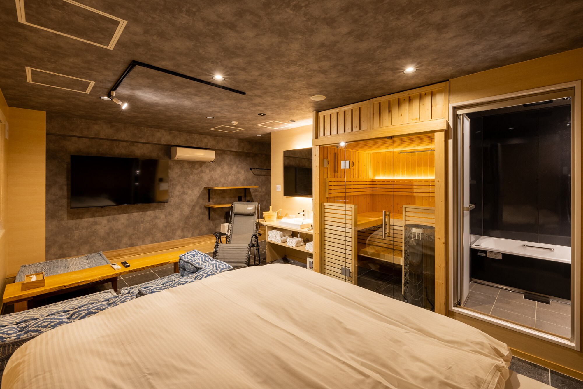 Room with sauna (small) (Nihonzarigani) (1 king-size bed)