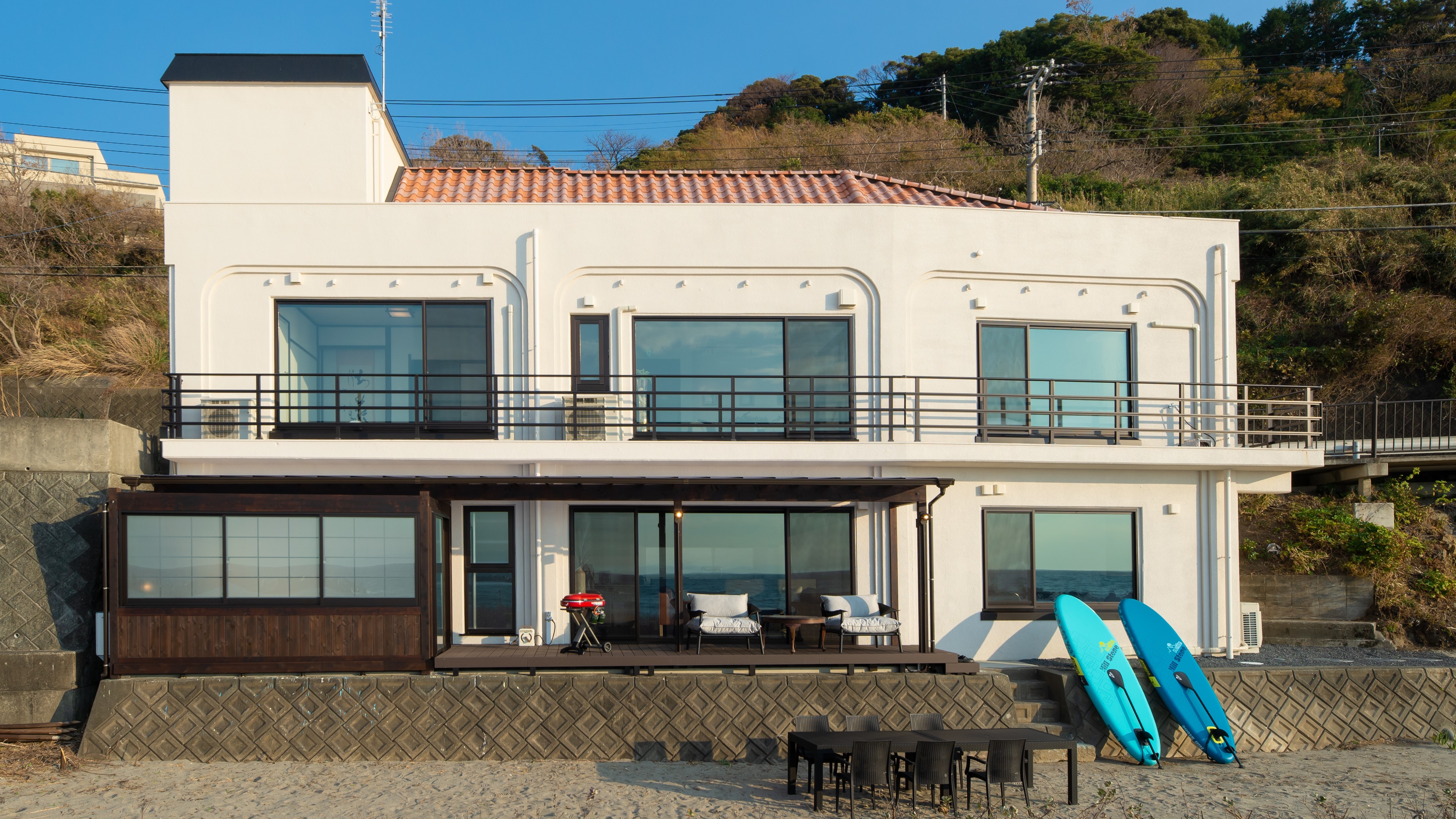 [Exterior] Daytime