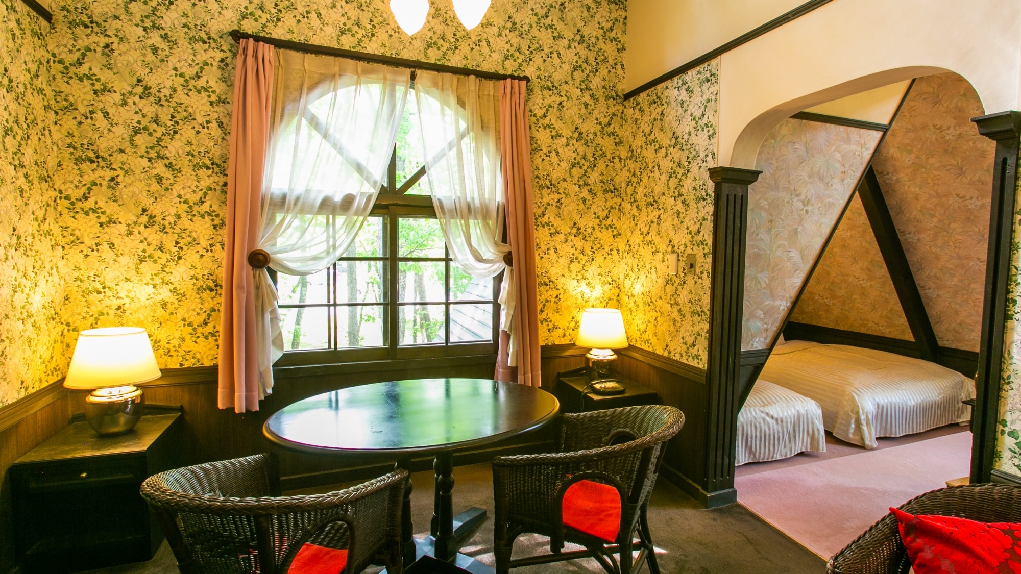 Executive Twin Room (36㎡) <Triangular roof bedroom + open-ceiling living room>