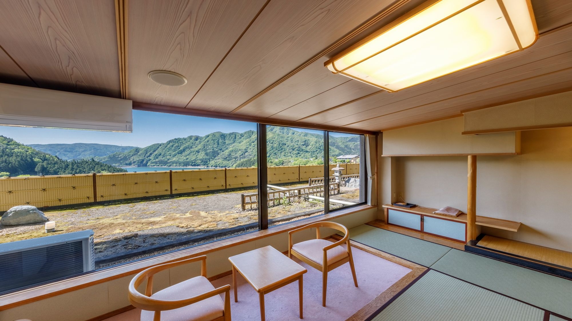 ■Special room on the lake side, two Japanese-style rooms■