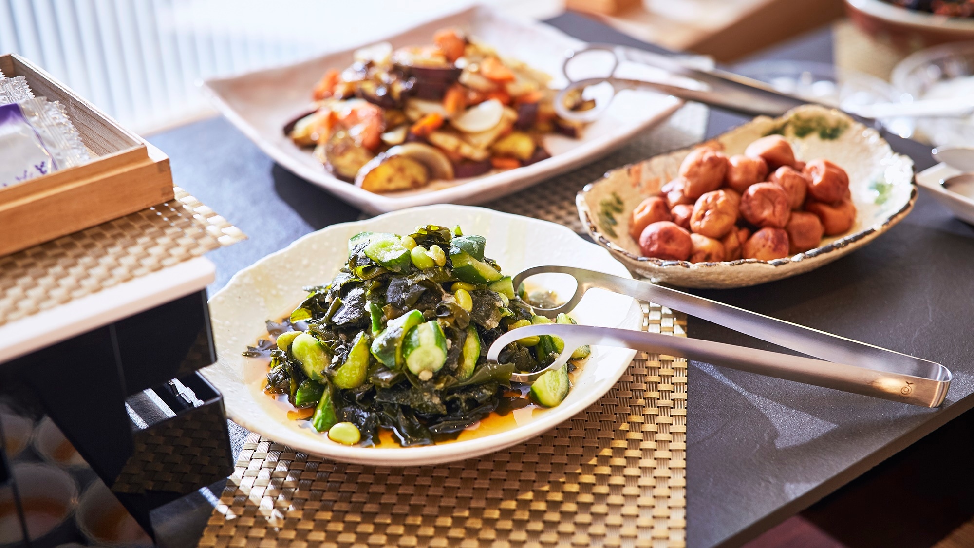 [Sarapan prasmanan] Berbagai hidangan lezat untuk pecinta makanan Jepang.