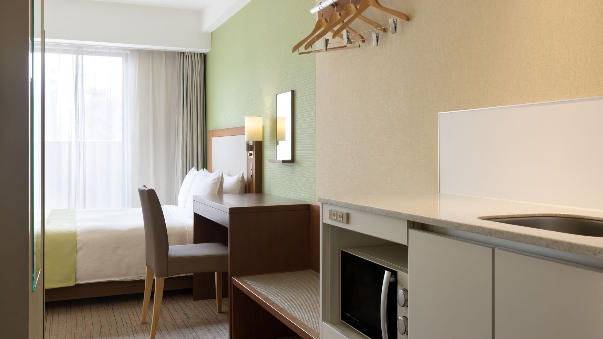 Residential double room with mini kitchenette