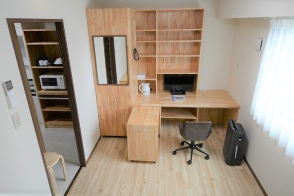 [Kamar tamu Casa] Di sekitar meja