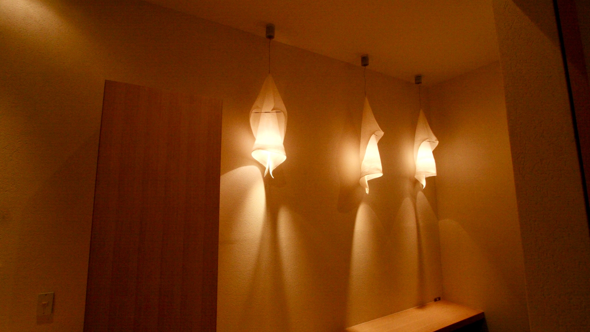 [Stone Suite] เวลาคุณภาพสูง ห้องกึ่งเตียงแฝด / ห้องแยกเดี่ยวแบบเปิดโล่ง