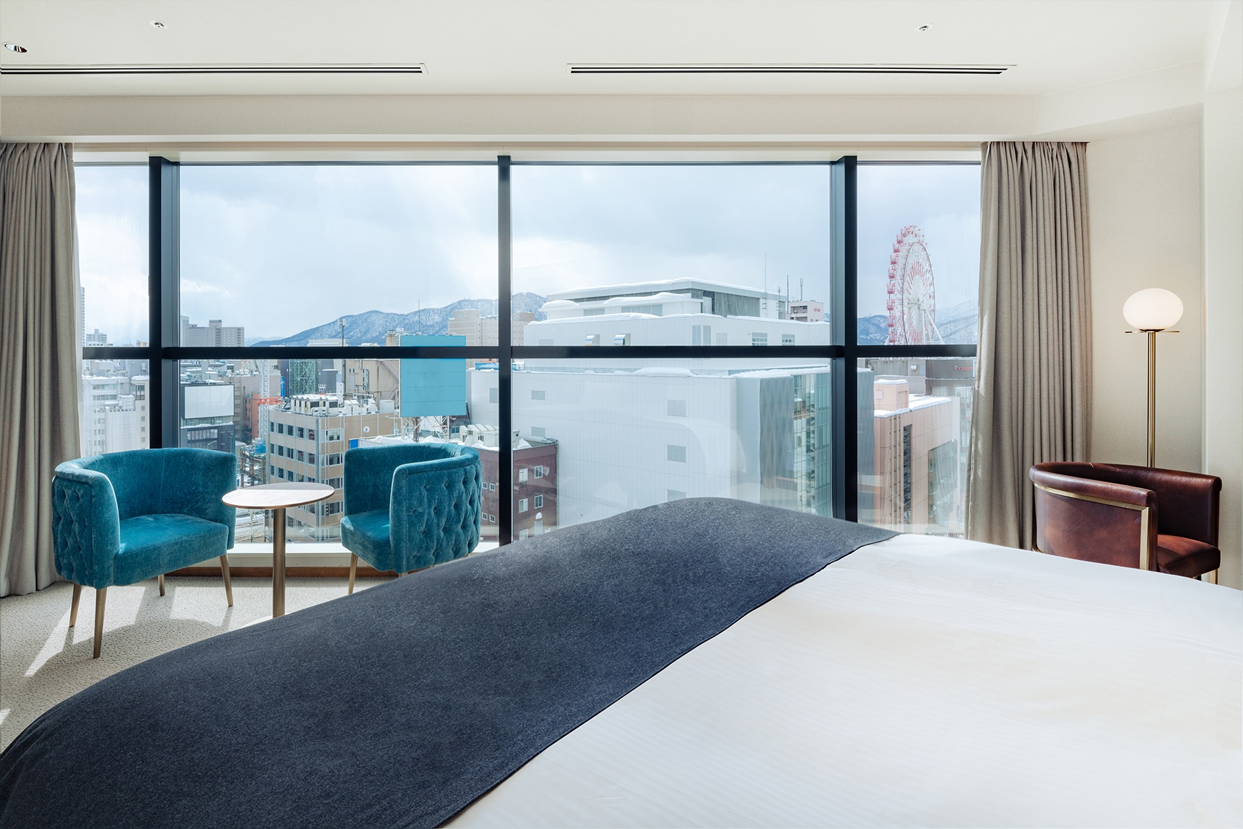 Deluxe King Panoramic City View