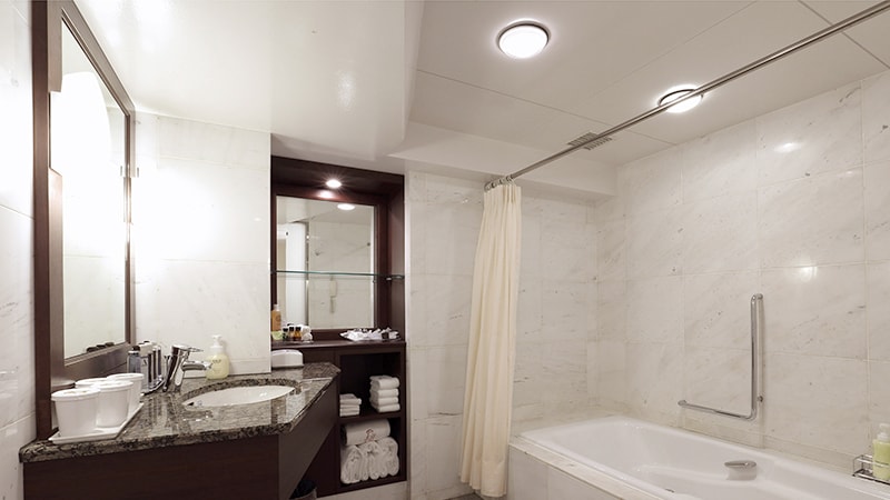 BATH / Deluxe Triple
