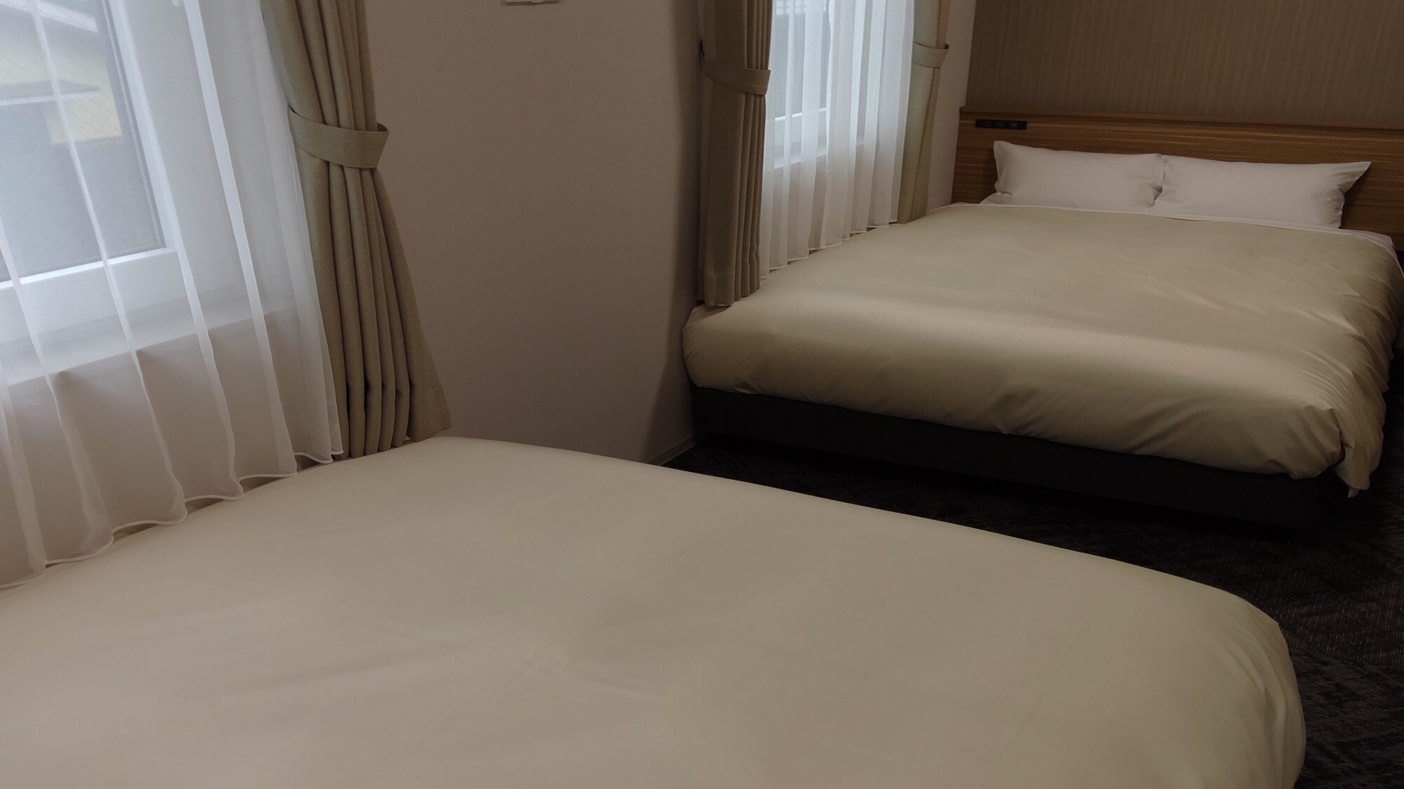 [ห้ามสูบบุหรี่] ห้องเตียงคู่ (18 ตารางเมตร / 2 เตียง กว้าง 140 ซม.)