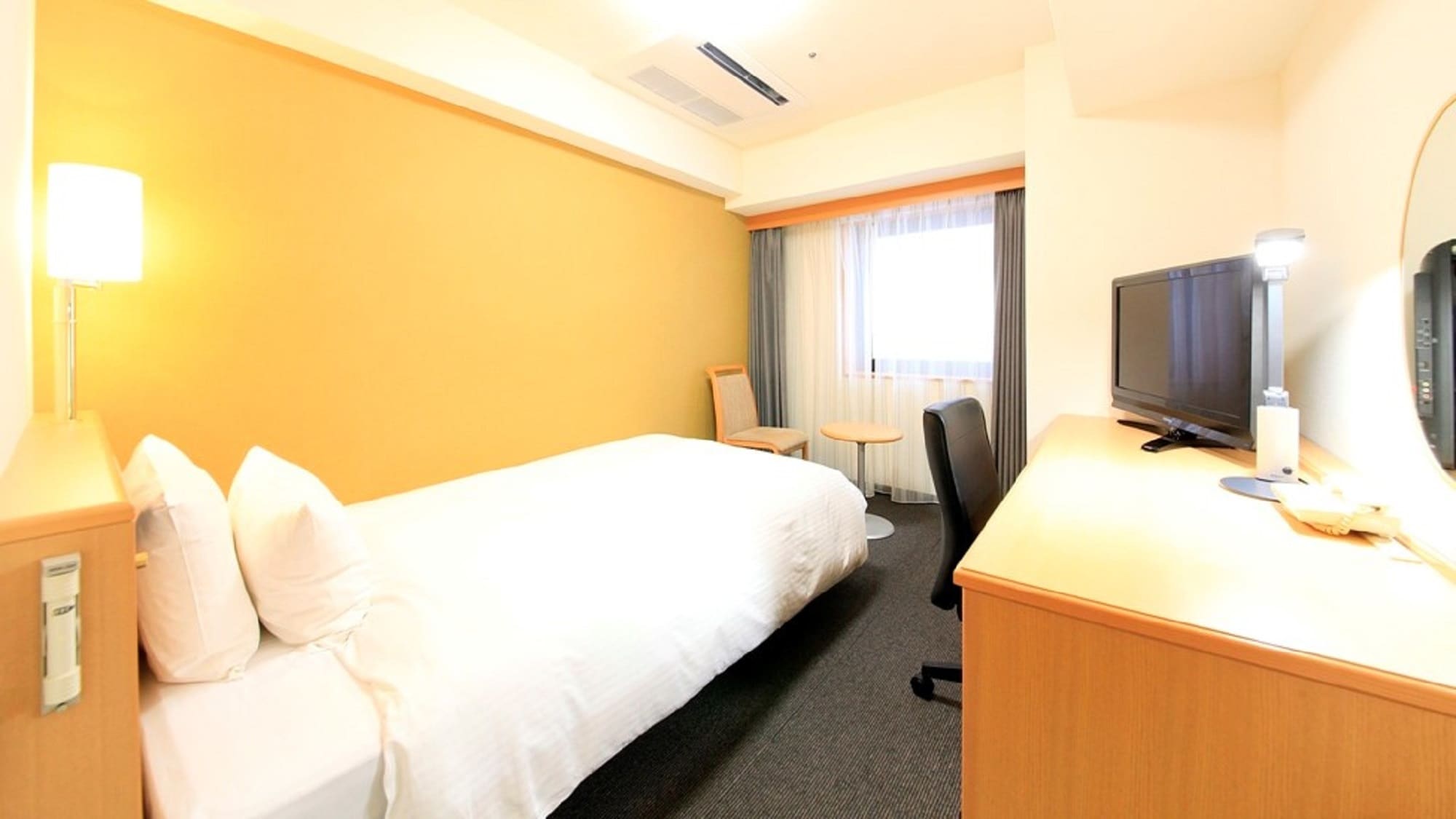 Corner Standard Double (140cm bed/17m2)