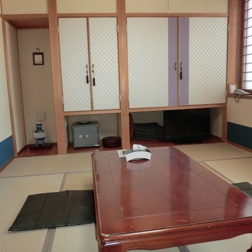 Japanese-style room (10 tatami mats)