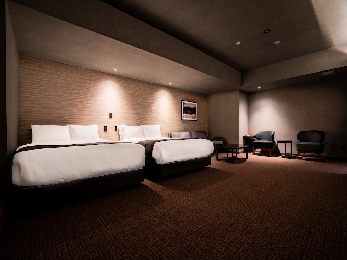 Family suite