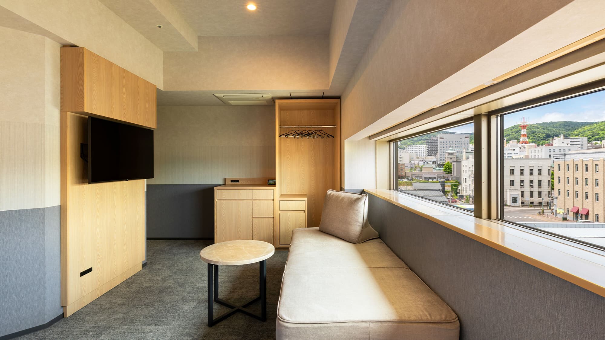 [Deluxe Twin] 37 square meters / A room that meets a wide range of needs, such as traveling with friends, family, or groups