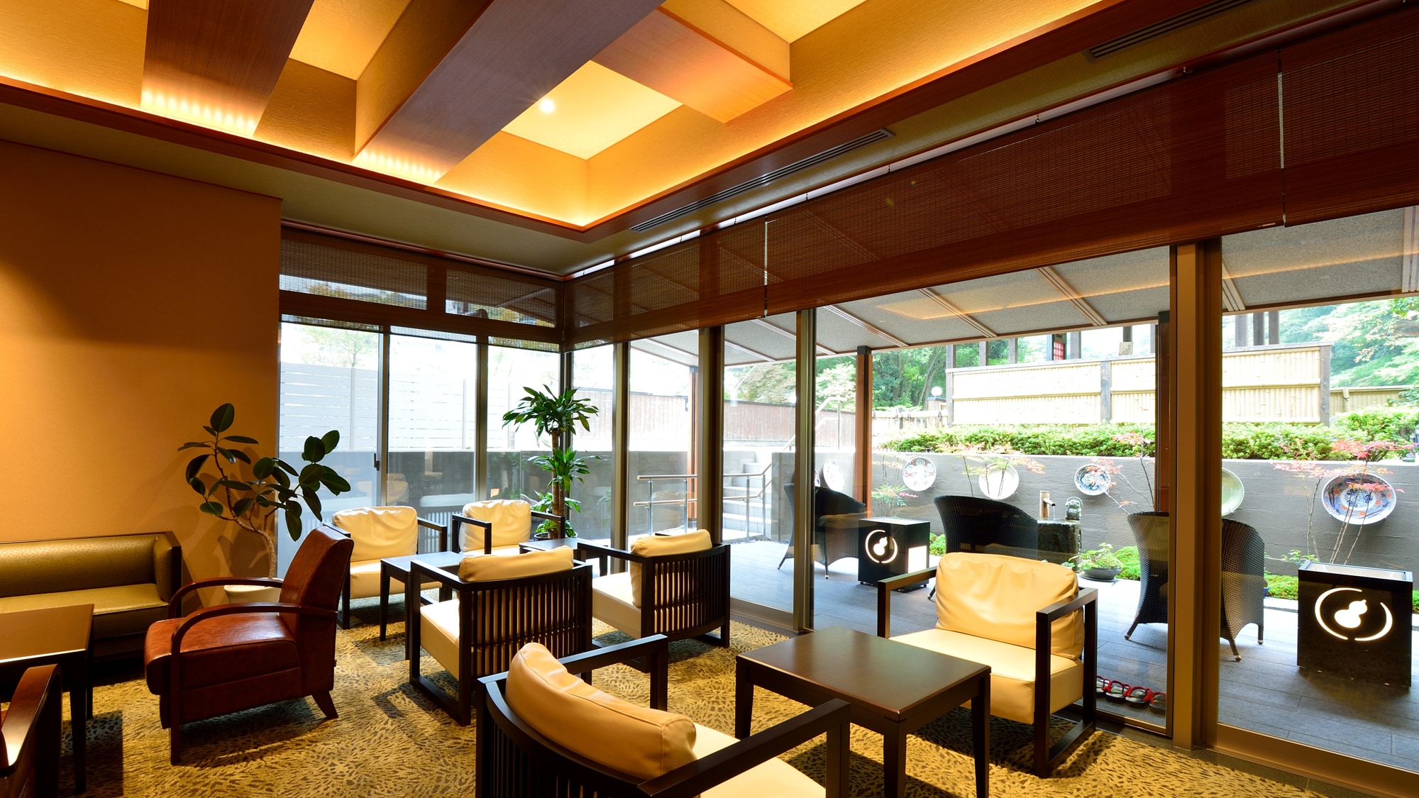 [Lobby Lounge] Free drinks and sweets are available